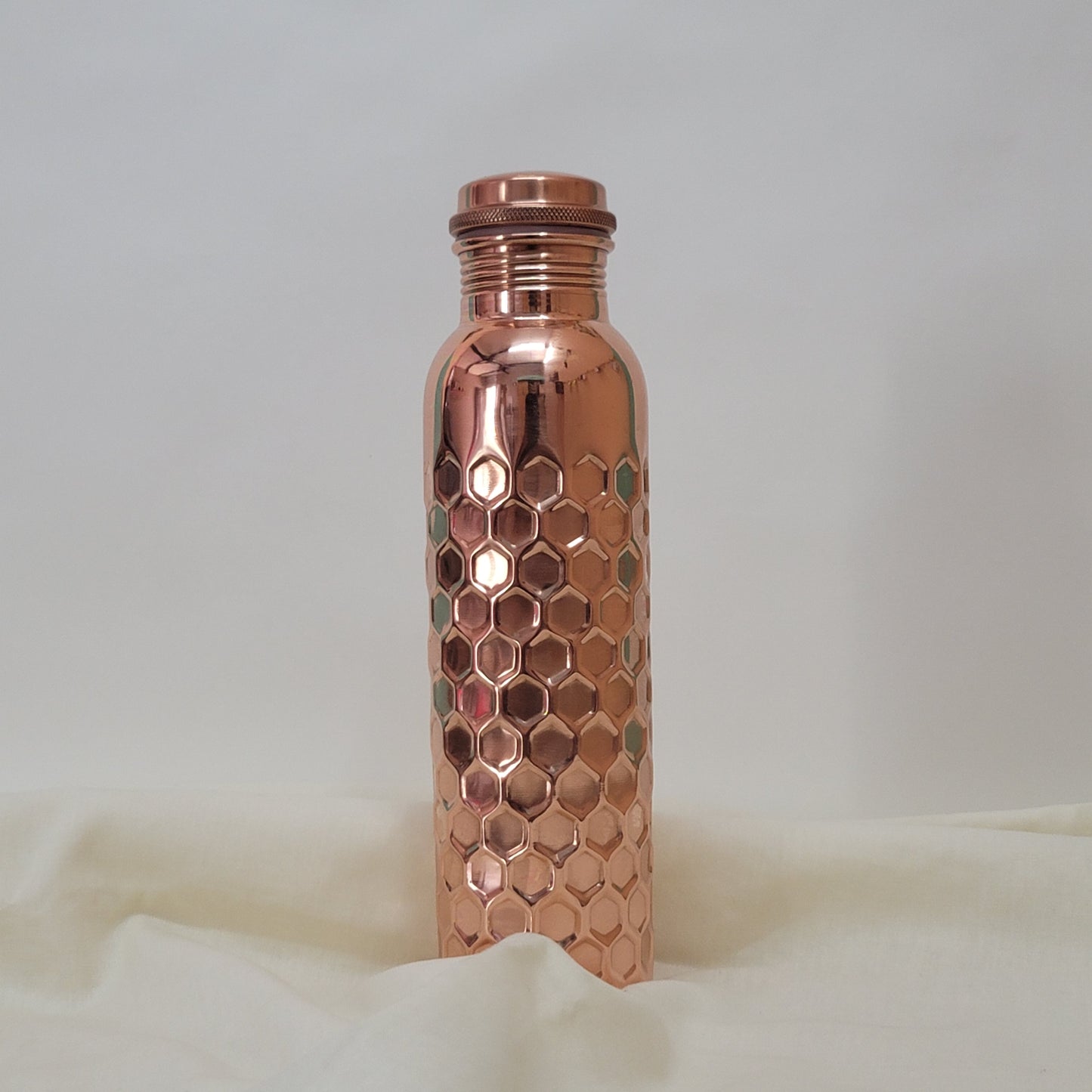 100% Pure Certified Copper Water Bottle – Heavy Brick Hammered / Honeycomb Design (950ML)