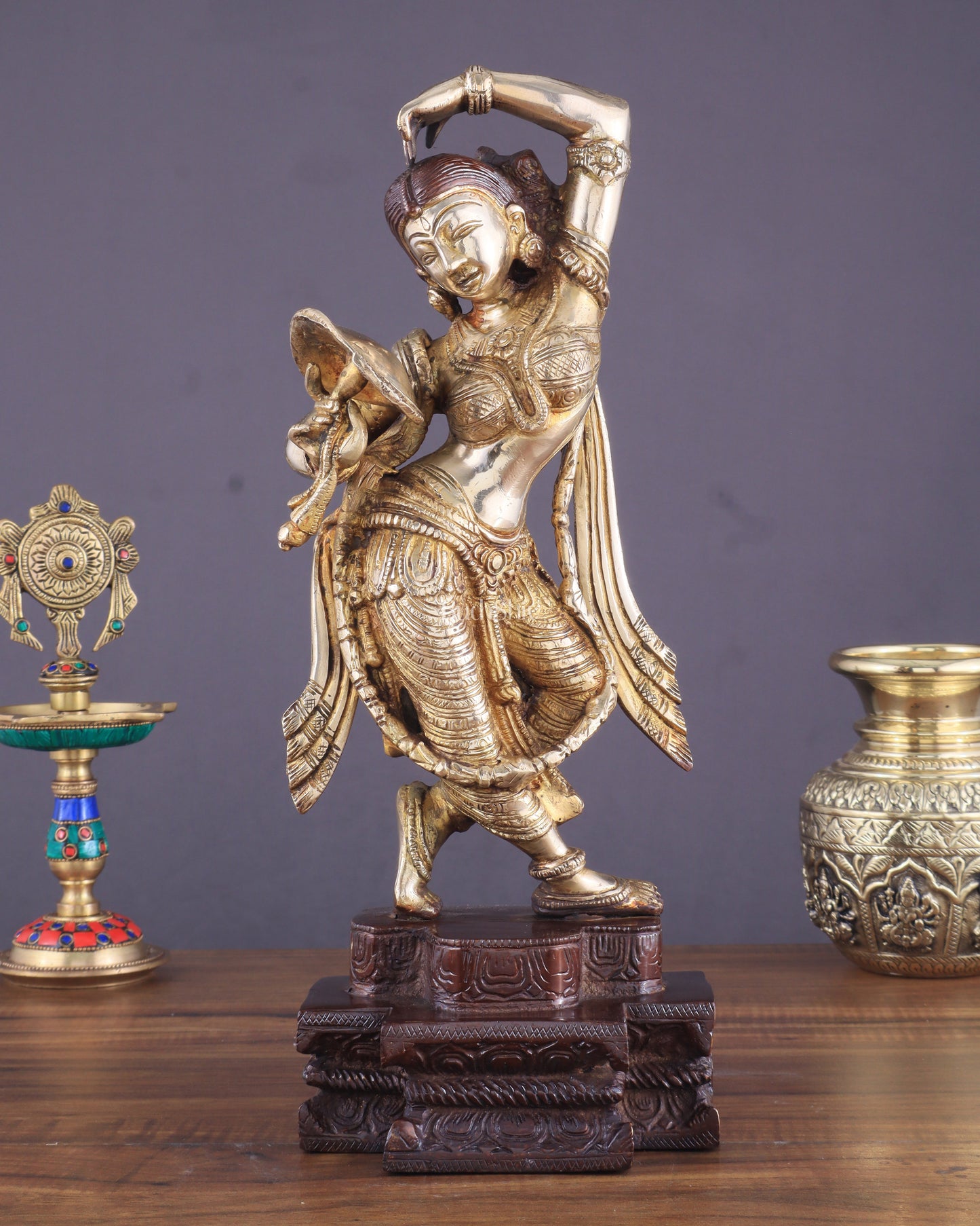 Unique Brass Apsara Applying Sindoor khajurao sculpture – Double Chola Tone 14" - Sama Homes Idol - Brass Sculpture