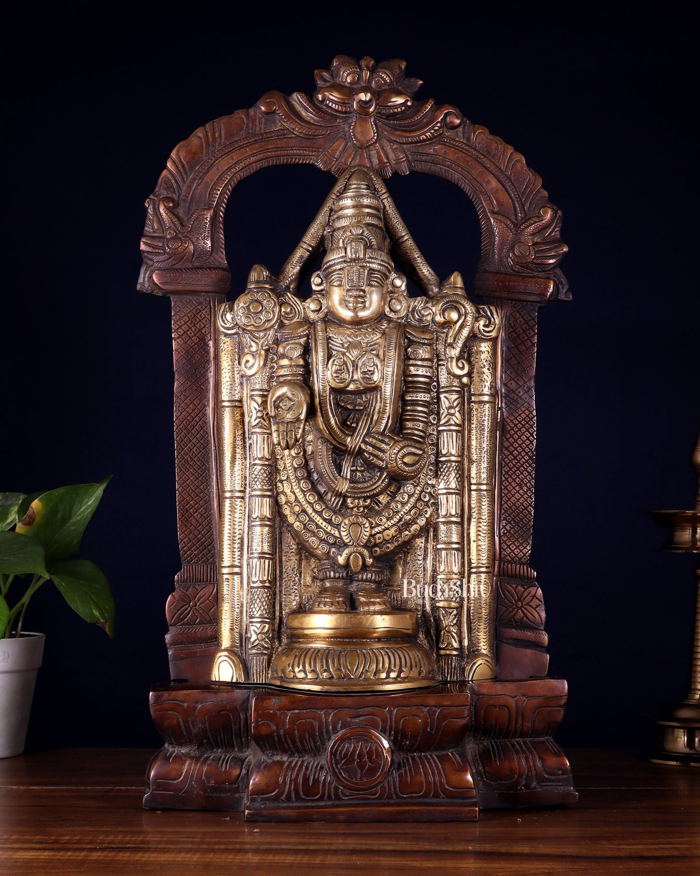Brass Tirupati Balaji Lord Venkateshwara Swamy idol 20 inch - Sama Homes Idol - Brass Sculpture