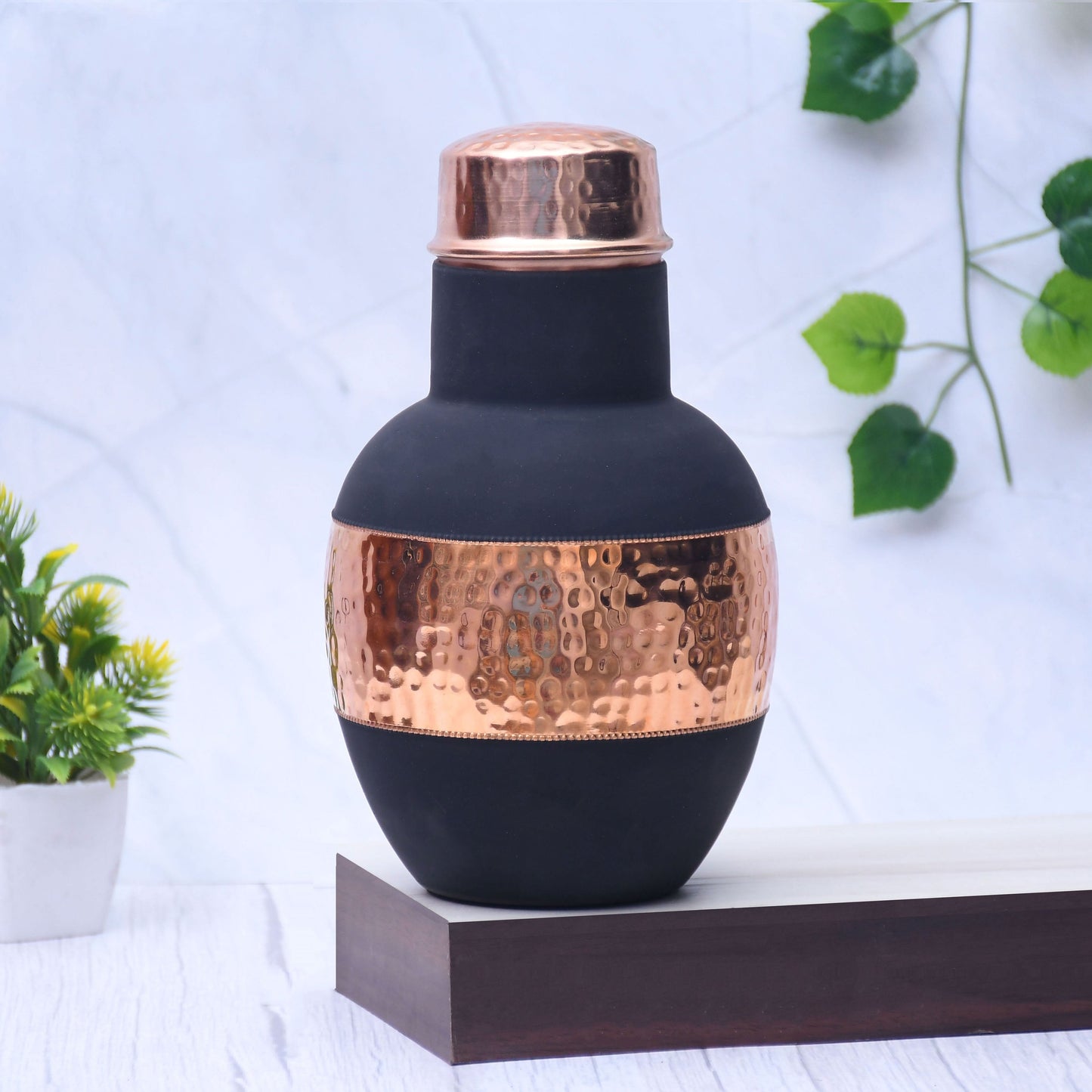 Pure Copper Silk Black Apple Pot with Inbuilt Glass Capacity 1200 ML - Sama Homes