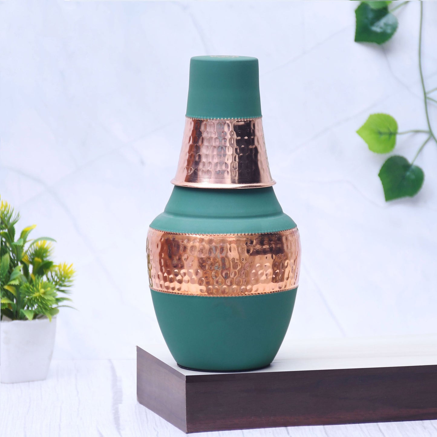 Pure Copper Silk Green Venus Pot with Inbuilt Glass Capacity 1400 ML - Sama Homes