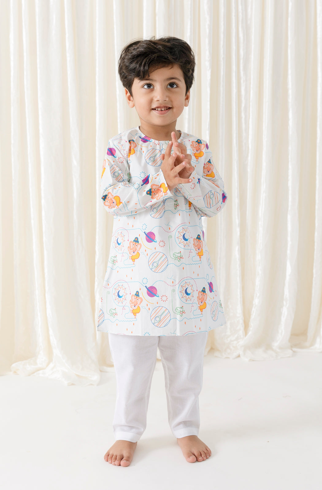 Ganesh Blessing Kurta Pyjama Set - White - Eco-friendly - Sama Homes