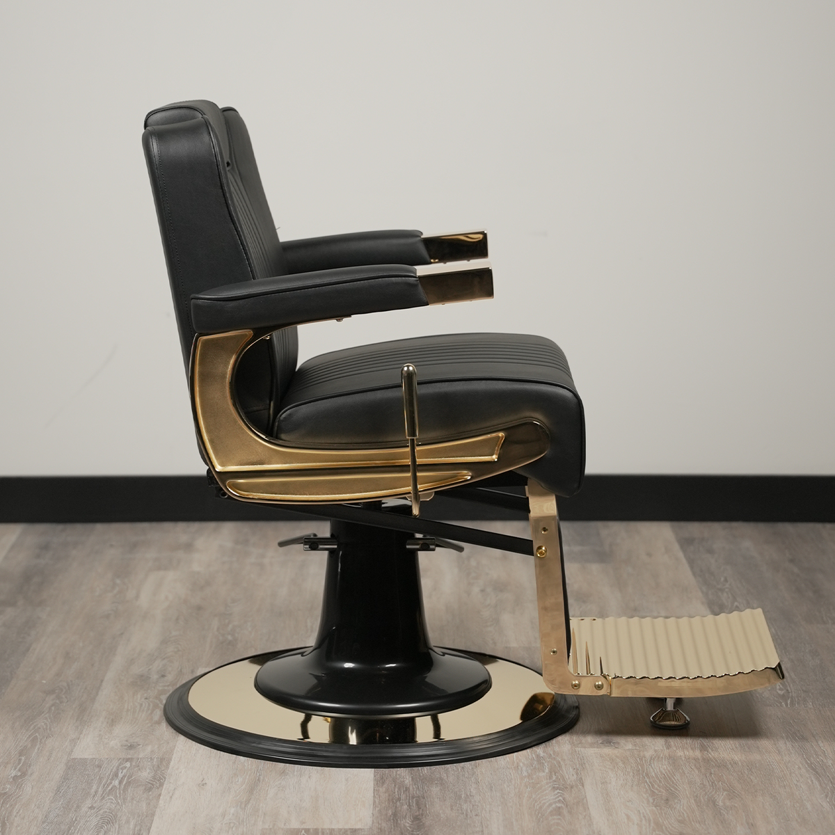 Amiri Barber Chair