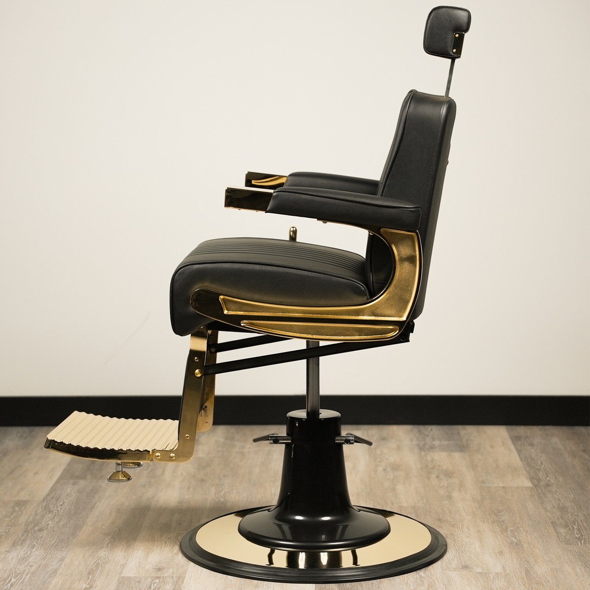 Amiri Barber Chair by LEVANT BARBER EQUIPMENT - Sustainable Living (View 7)