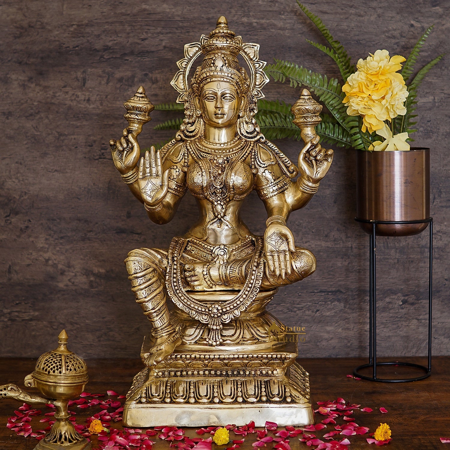 Large Size Indian Brass Hindu Goddess Maa Laxmi Idol For Diwali Gifting 29" - Eco-friendly - Sama Homes
