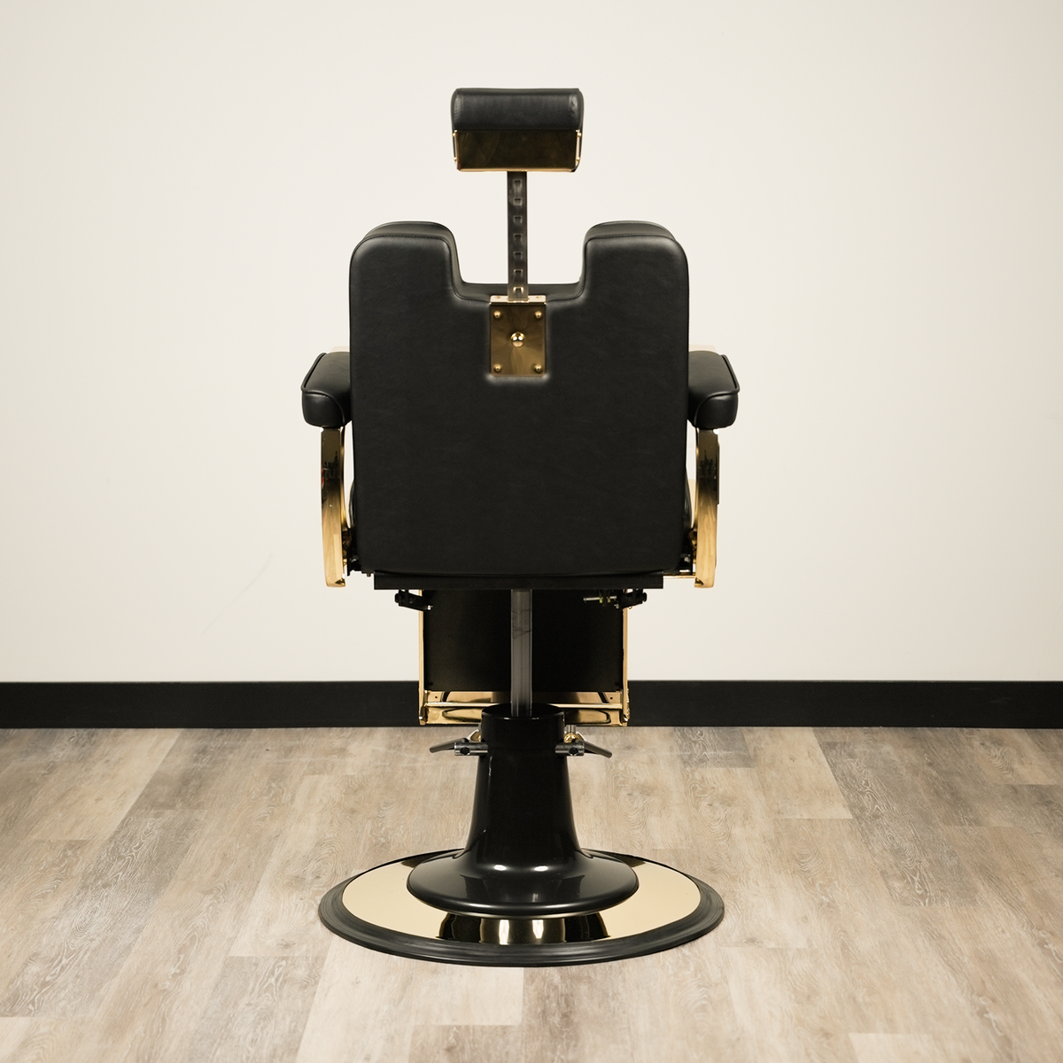 Amiri Barber Chair by LEVANT BARBER EQUIPMENT - Sustainable Living (View 11)