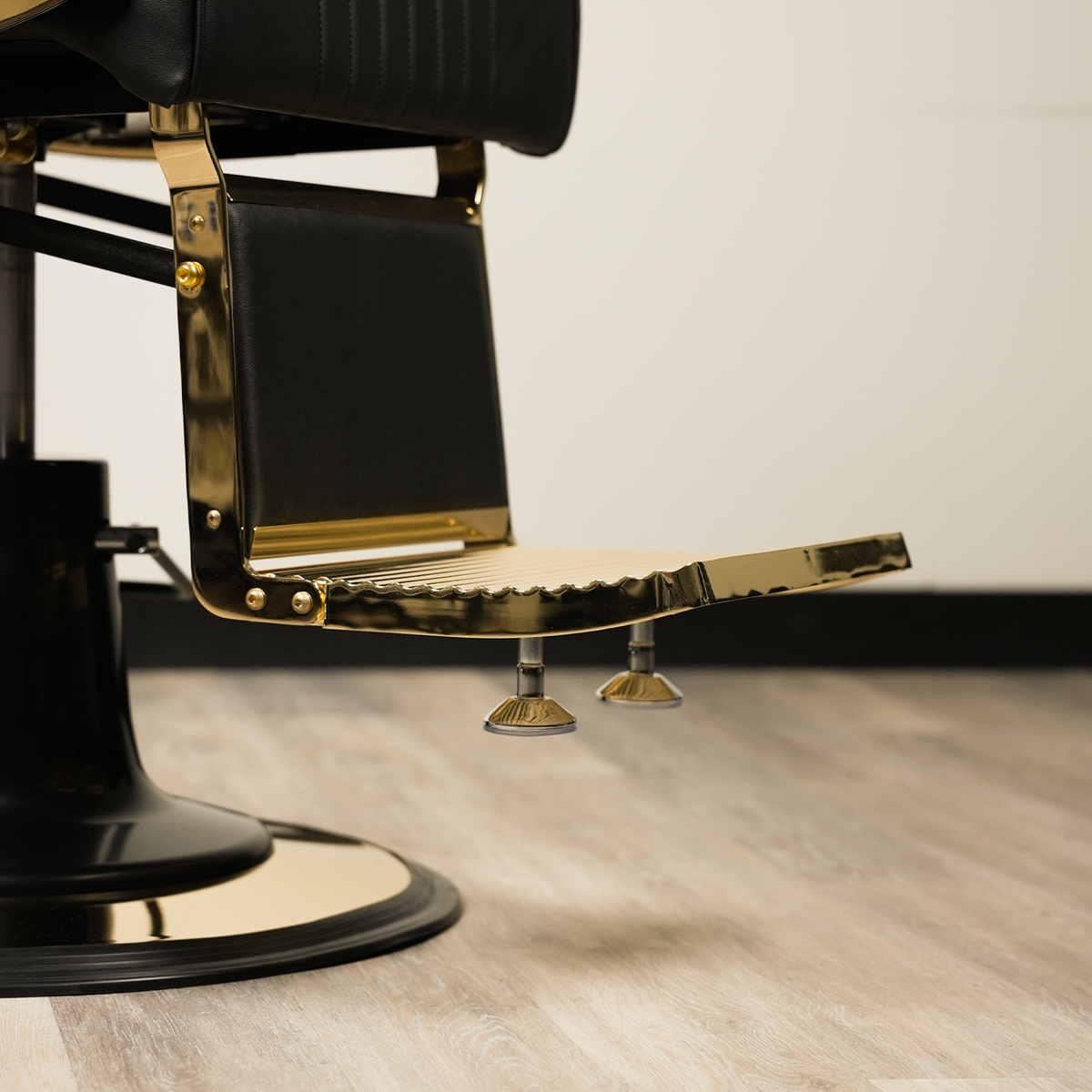 Amiri Barber Chair by LEVANT BARBER EQUIPMENT - Sustainable Living (View 12)
