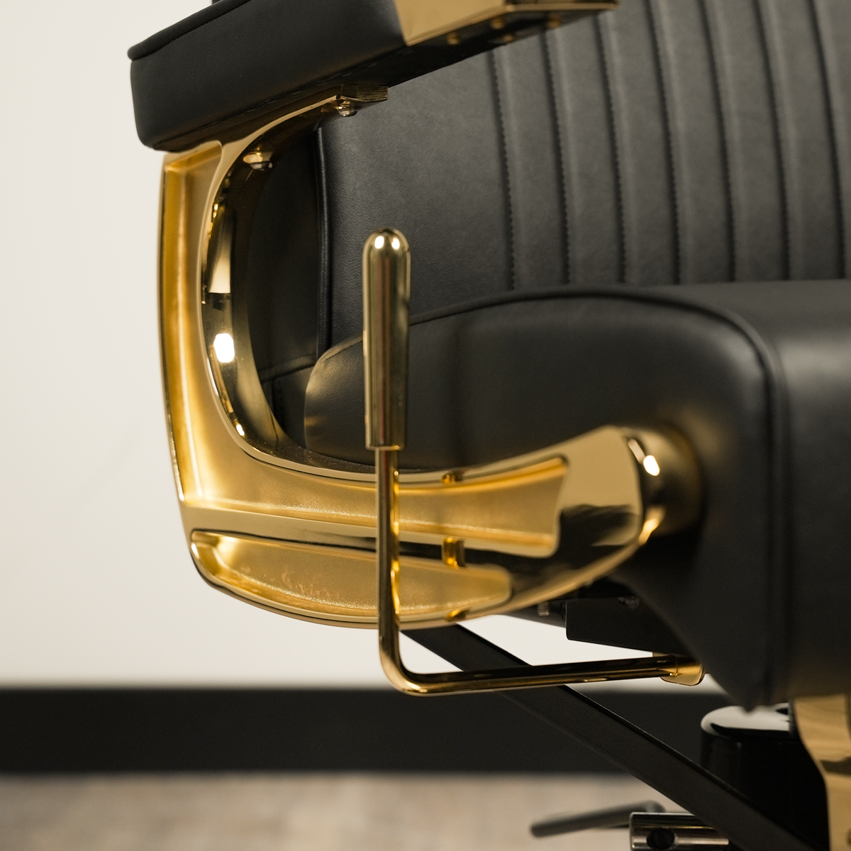 Amiri Barber Chair
