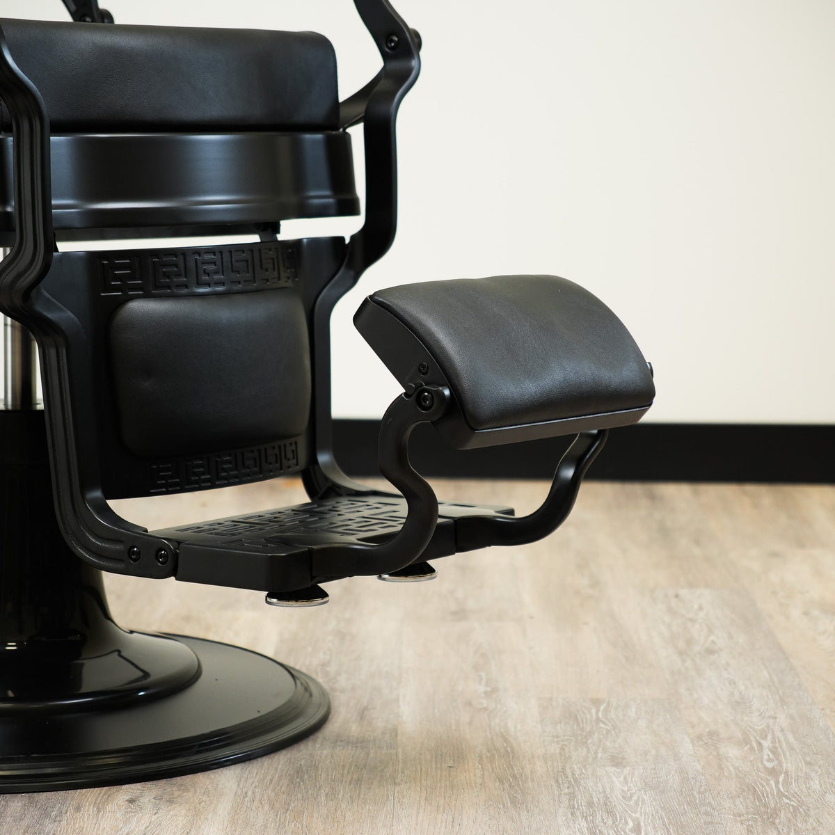 Sultan Barber Chair - Black