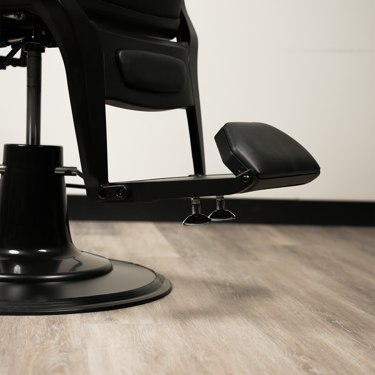 Sidara Barber Chair by LEVANT BARBER EQUIPMENT - Sustainable Living (View 20)