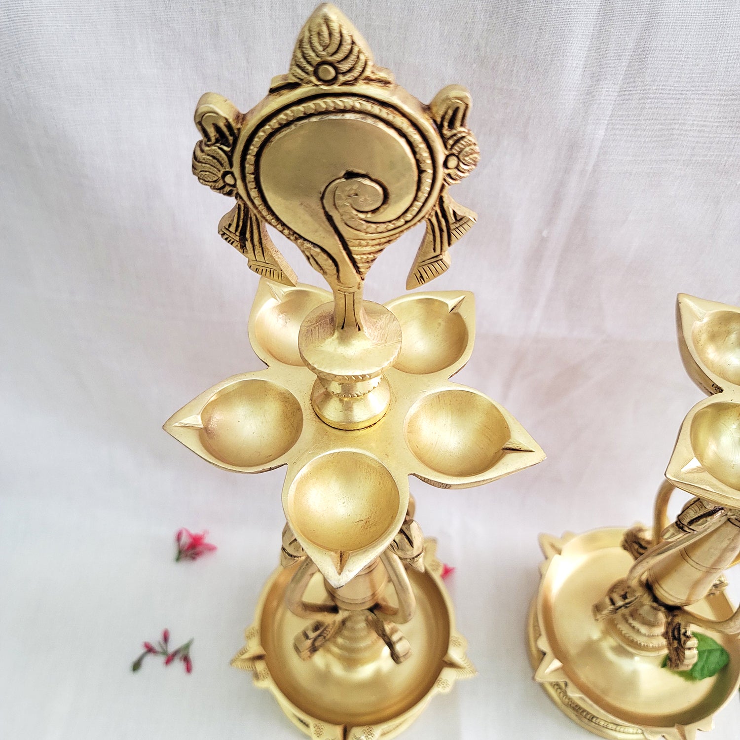 Brass Shankha Stand Diya