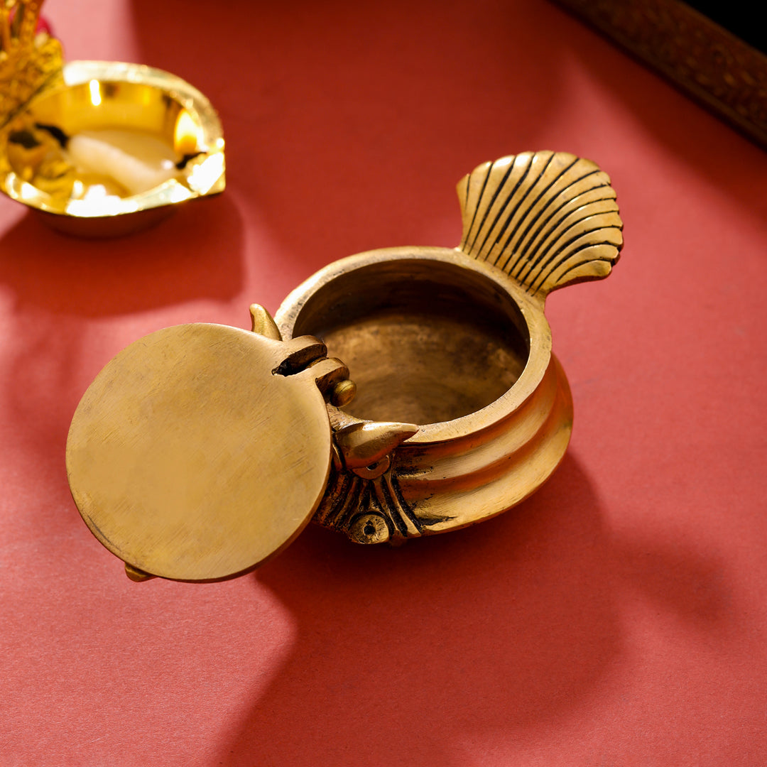 Brass Conch Diya (2 Inch) - Image 4