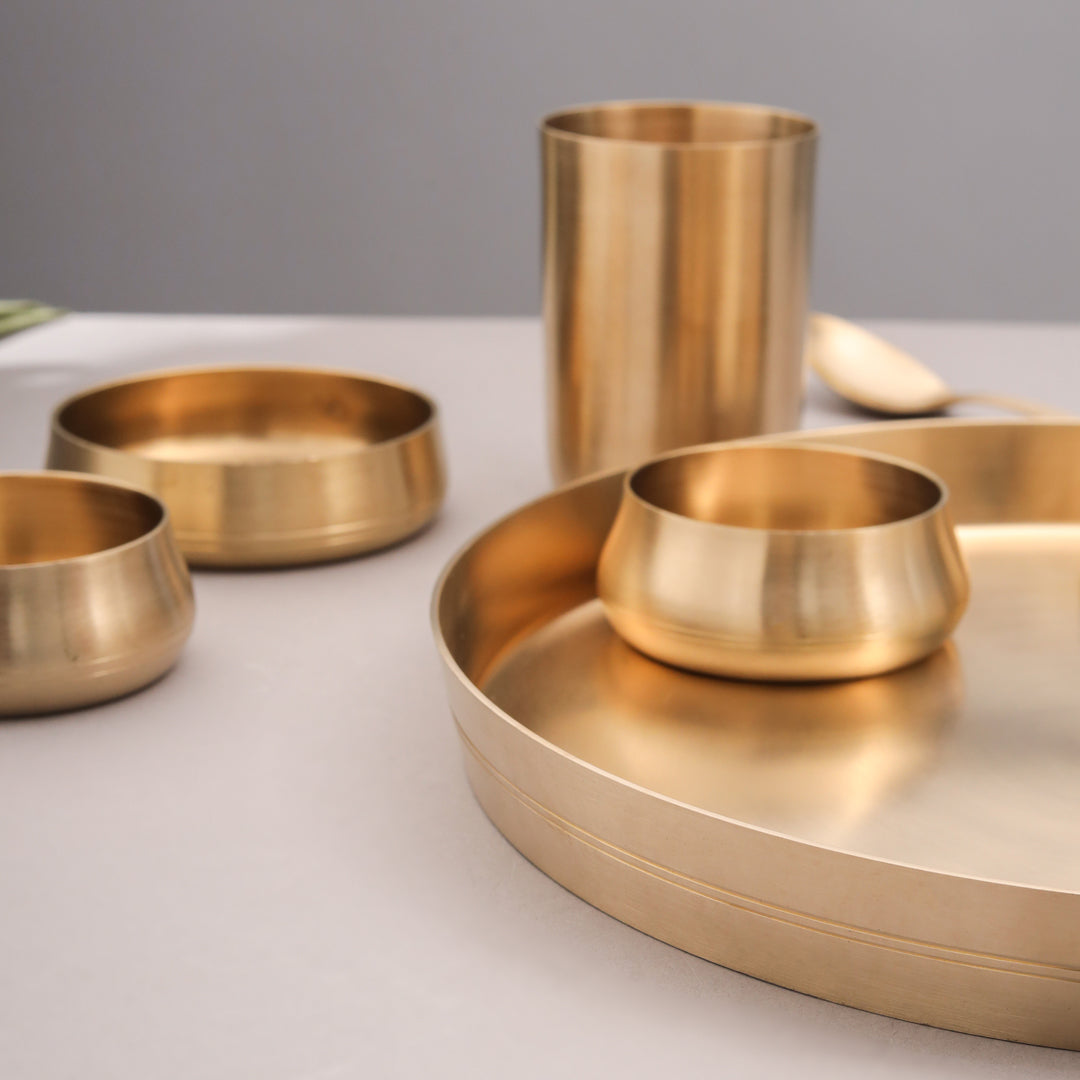 Brass Matte Thali / Ayurvedic Dinner Set – 7 Pieces (2 Kg)