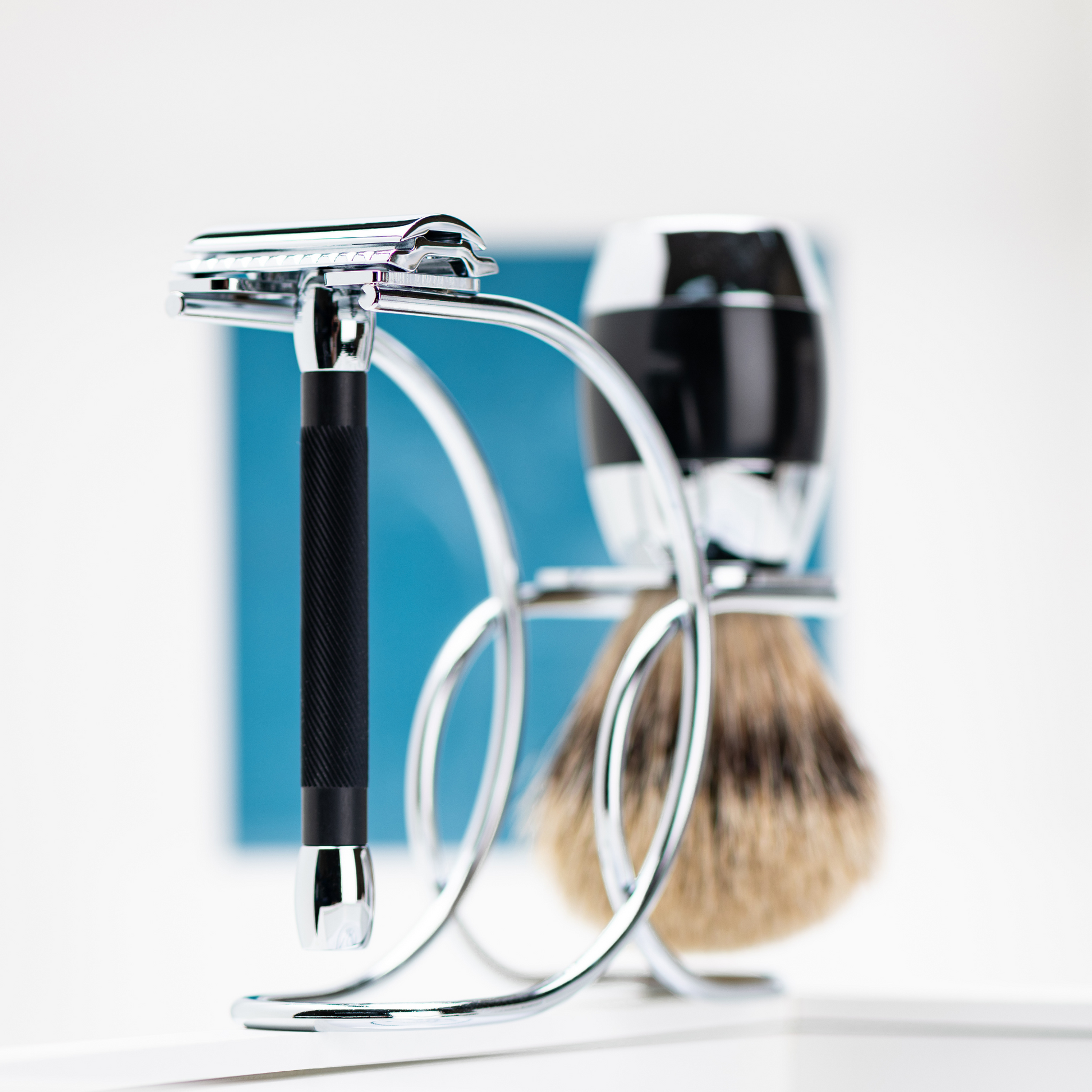 Merkur 3081 - 3pcs Shaving Set, Twin Color Black, Bright Chrome Finish - Image 3