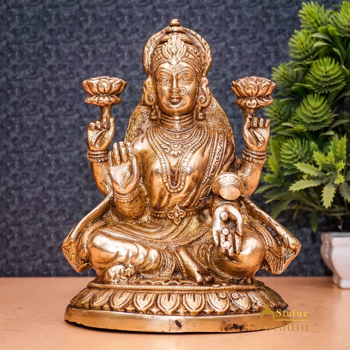 Brass Goddess Lakshmi Idol Statue For Home Office Puja Room Décor 7.5" - Eco-friendly - Sama Homes