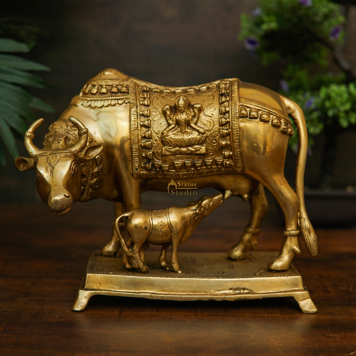 Brass Cow With Calf Statue Lucky Home Vastu Décor Gift Idol 8" - Eco-friendly - Sama Homes
