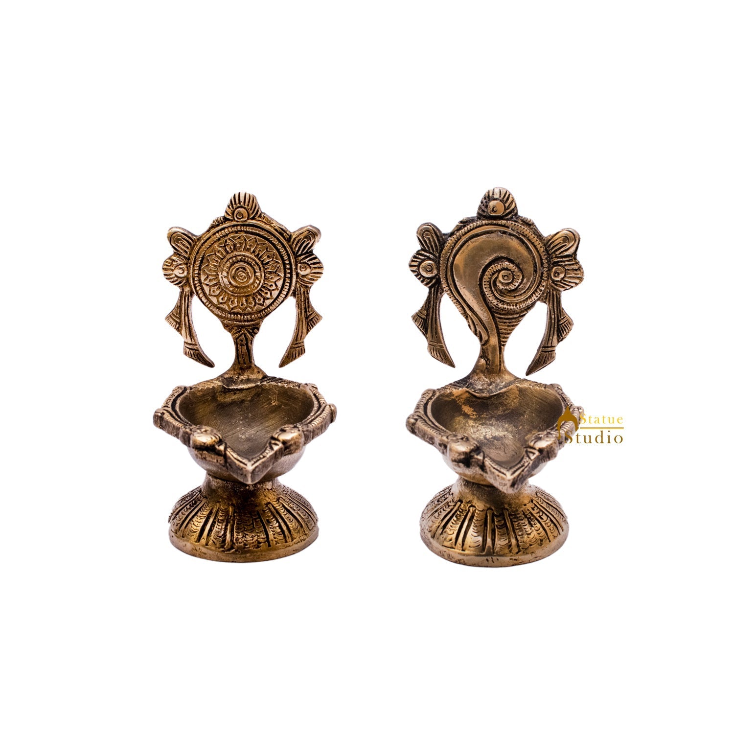 Brass Shankh Chakra Diya Lamp 5 Inch - Image 8