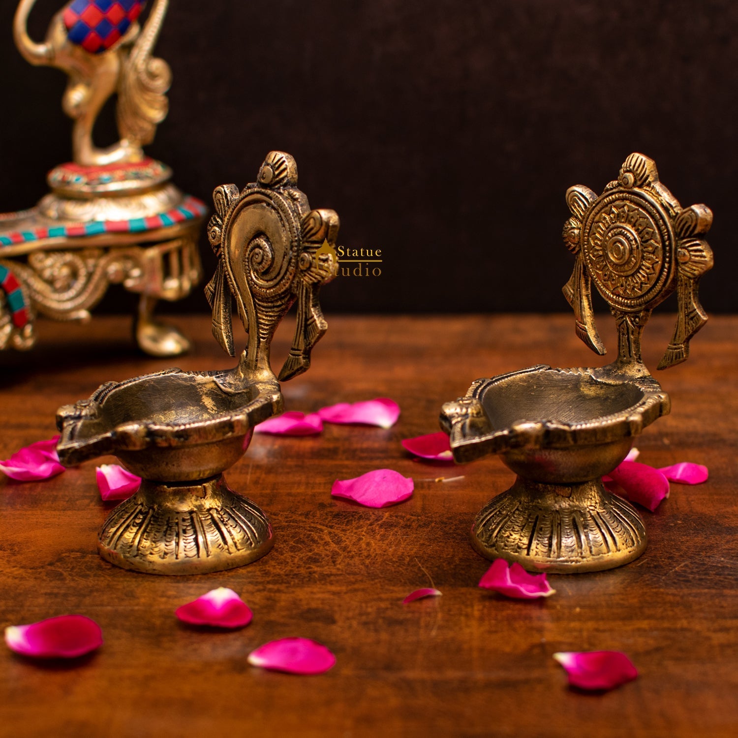 Brass Shankh Chakra Diya Lamp 5 Inch - Image 7
