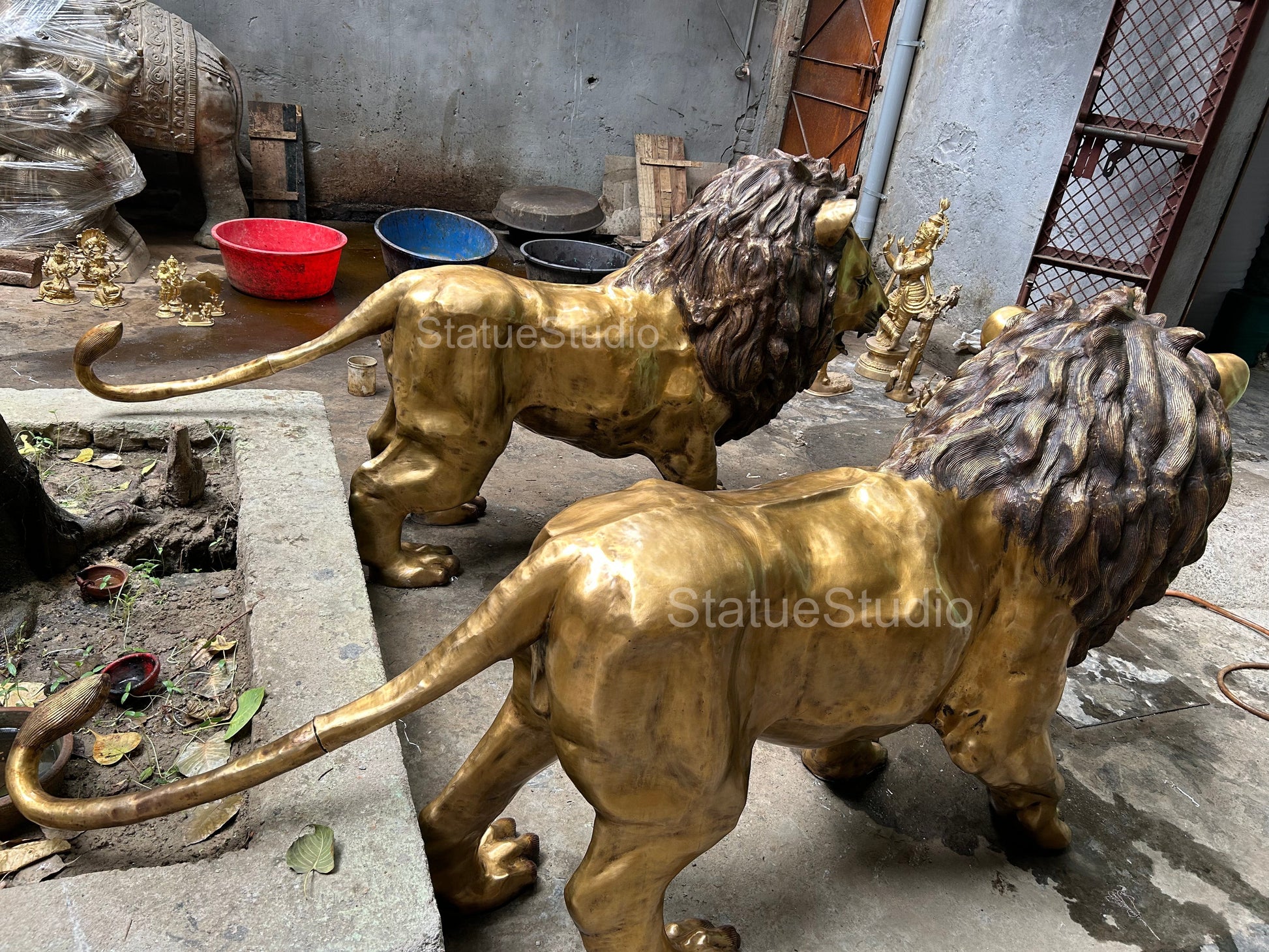 Brass Lion Pair Statue Big Life Size Figure For Home Garden Decor 4 Feet Tall - Image 6