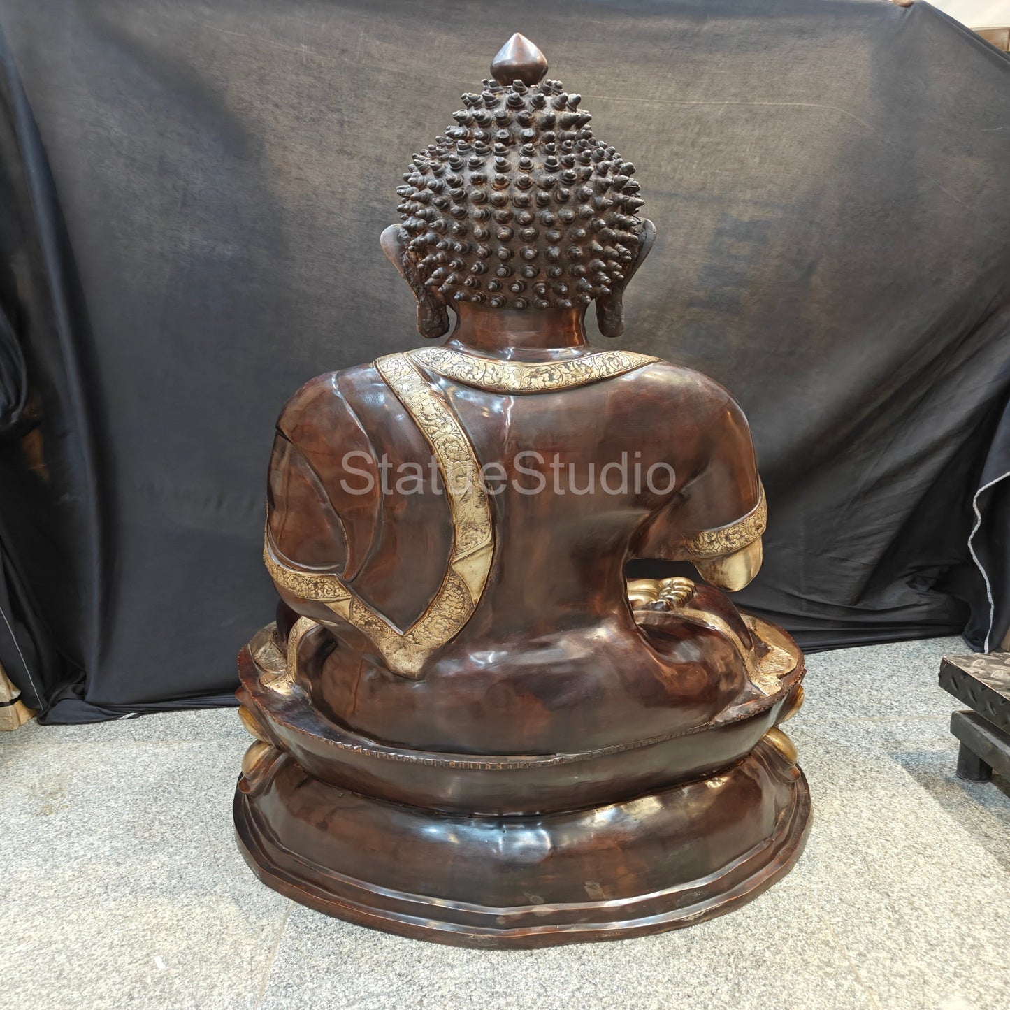 Brass Large Blessing Buddha Statue Antique Finish For Home Decor 4 Feet