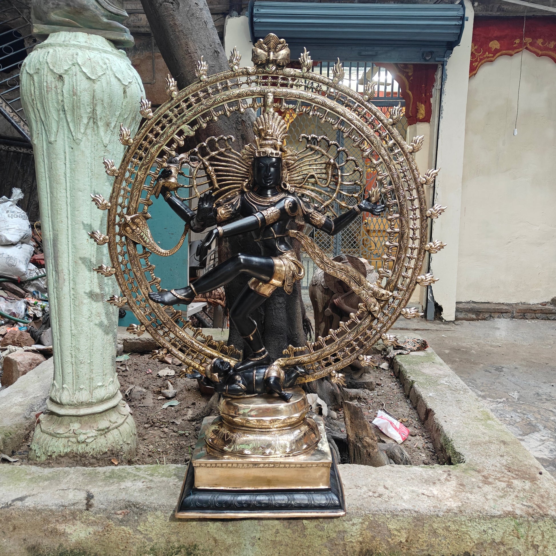 Brass Large Nataraja Statue Showpiece For Home Decor 4 Feet - Image 13