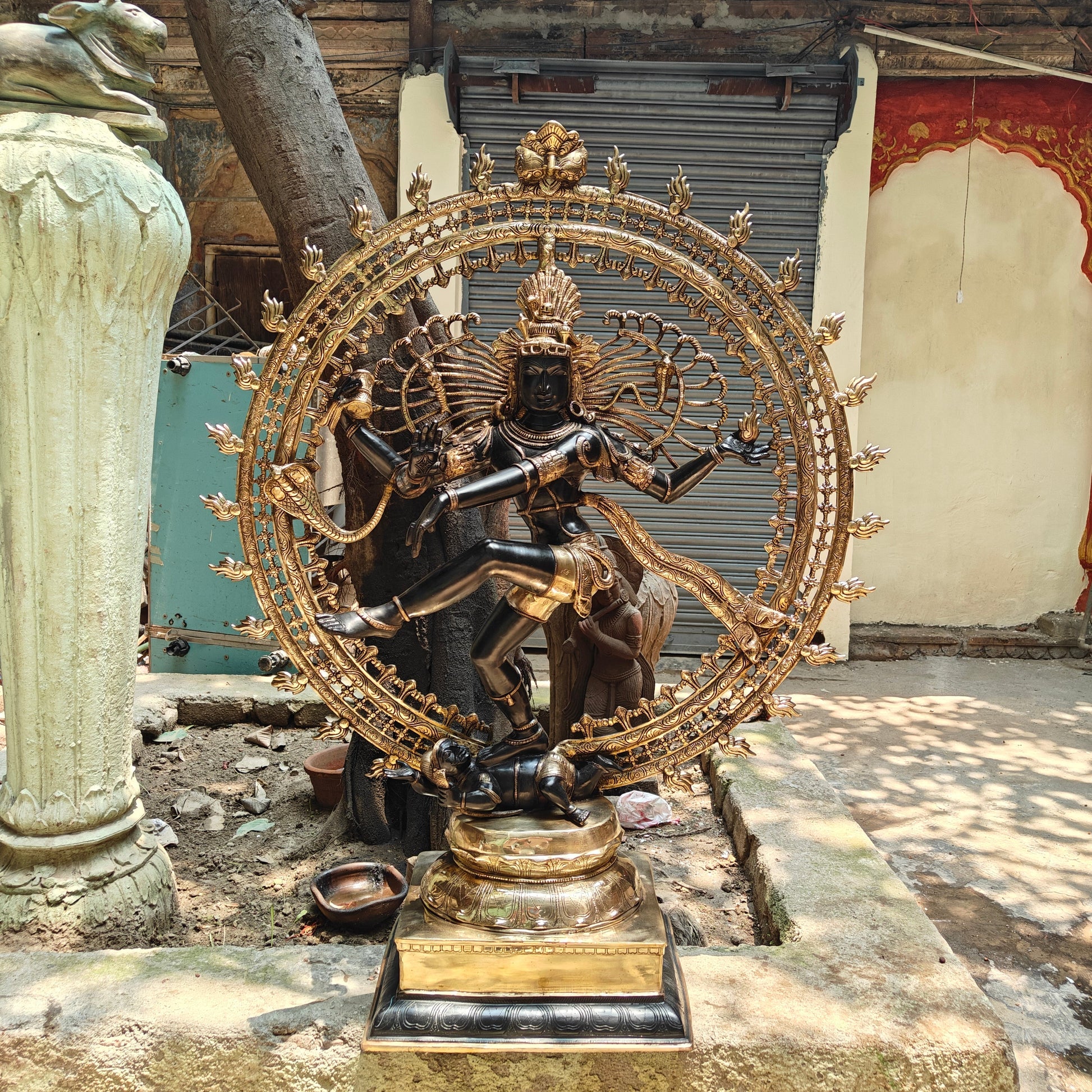 Brass Large Nataraja Statue Showpiece For Home Decor 4 Feet - Image 15