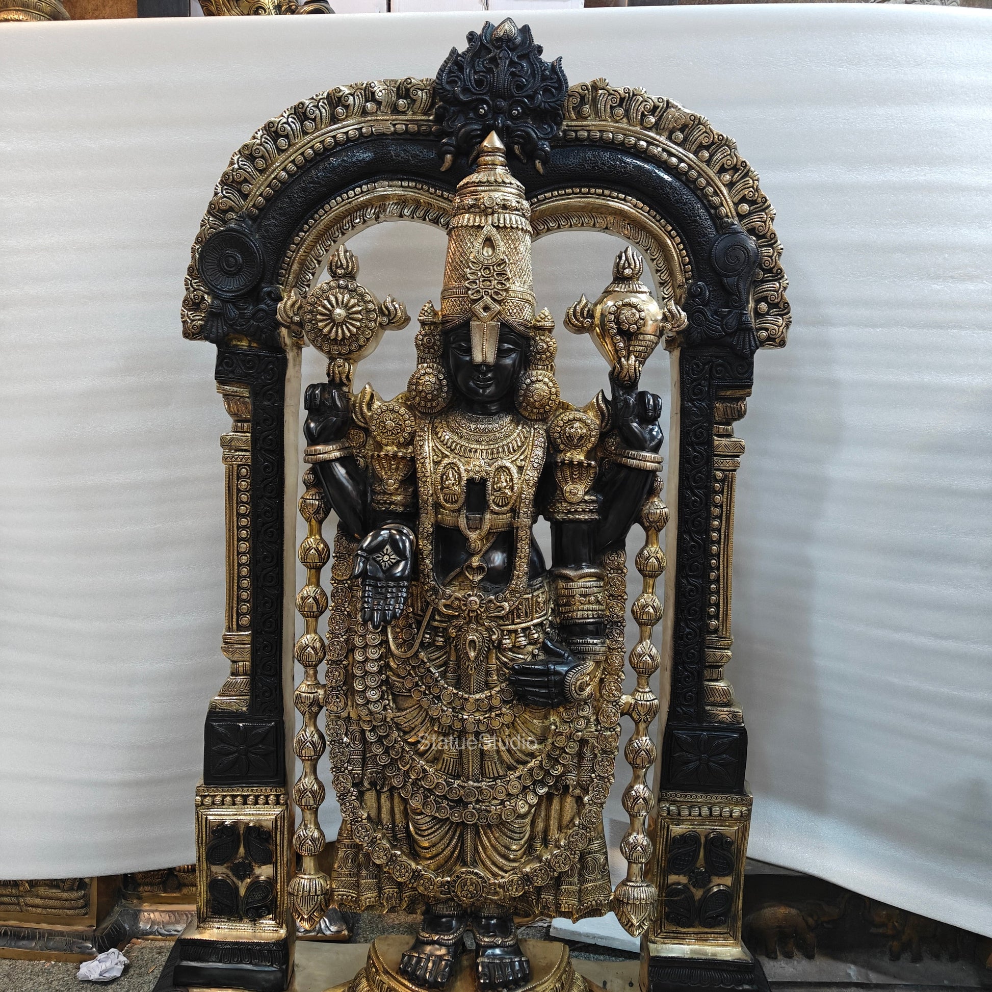 Brass Tirupathi Balaji Idol Large Size 5 Feet - Image 10