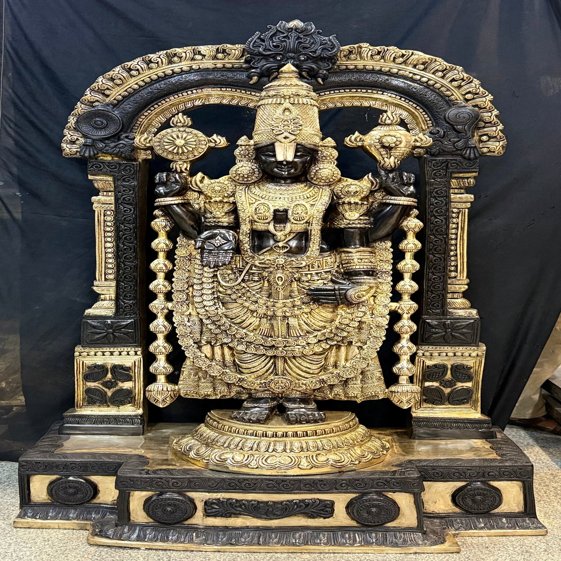 Brass Tirupathi Balaji Idol Large Size 5 Feet - Image 4