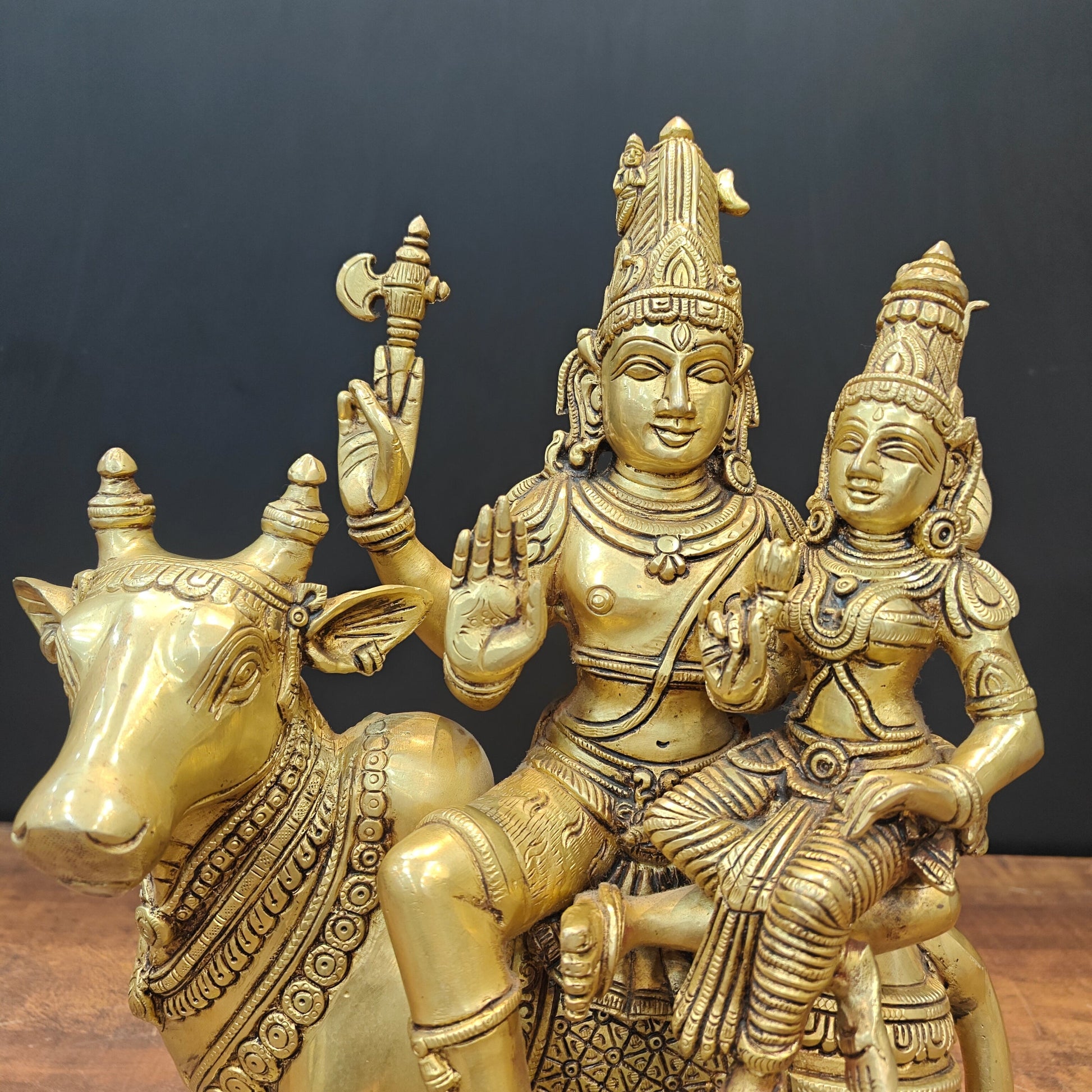 Brass Superfine Lord Shiva Parvati Idol Seated On Nandi 16 Inch - Image 4