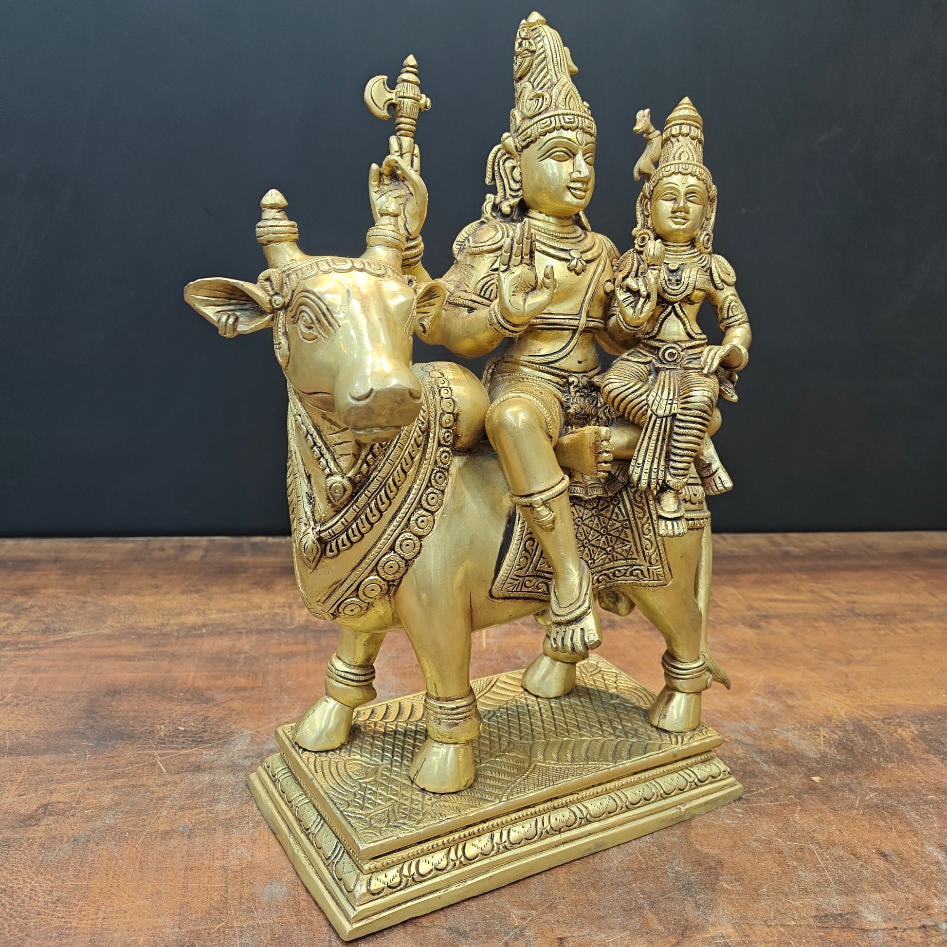 Brass Superfine Lord Shiva Parvati Idol Seated On Nandi 16 Inch - Image 5