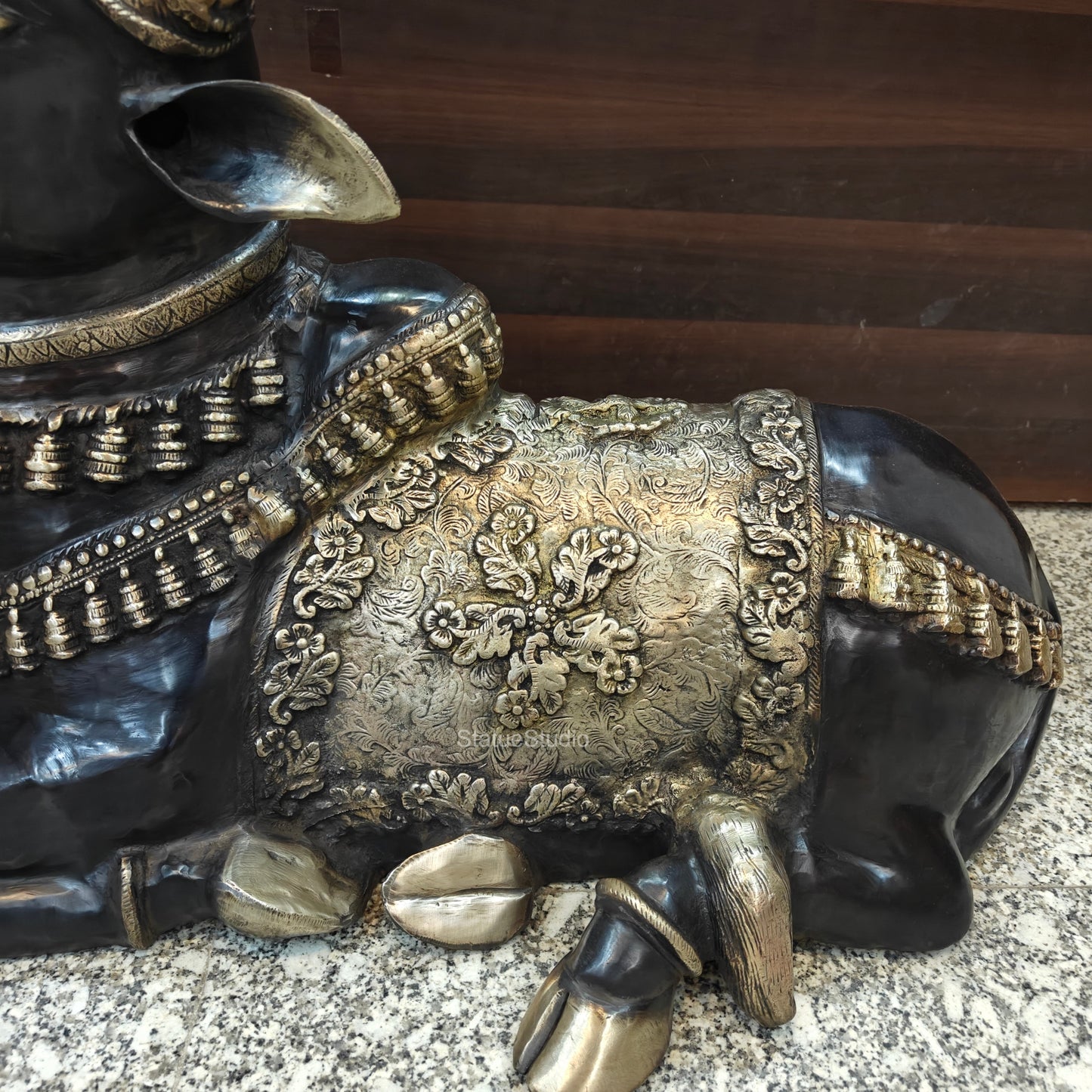 Brass Large Nandi Sculpture Antique Finish 33 inch