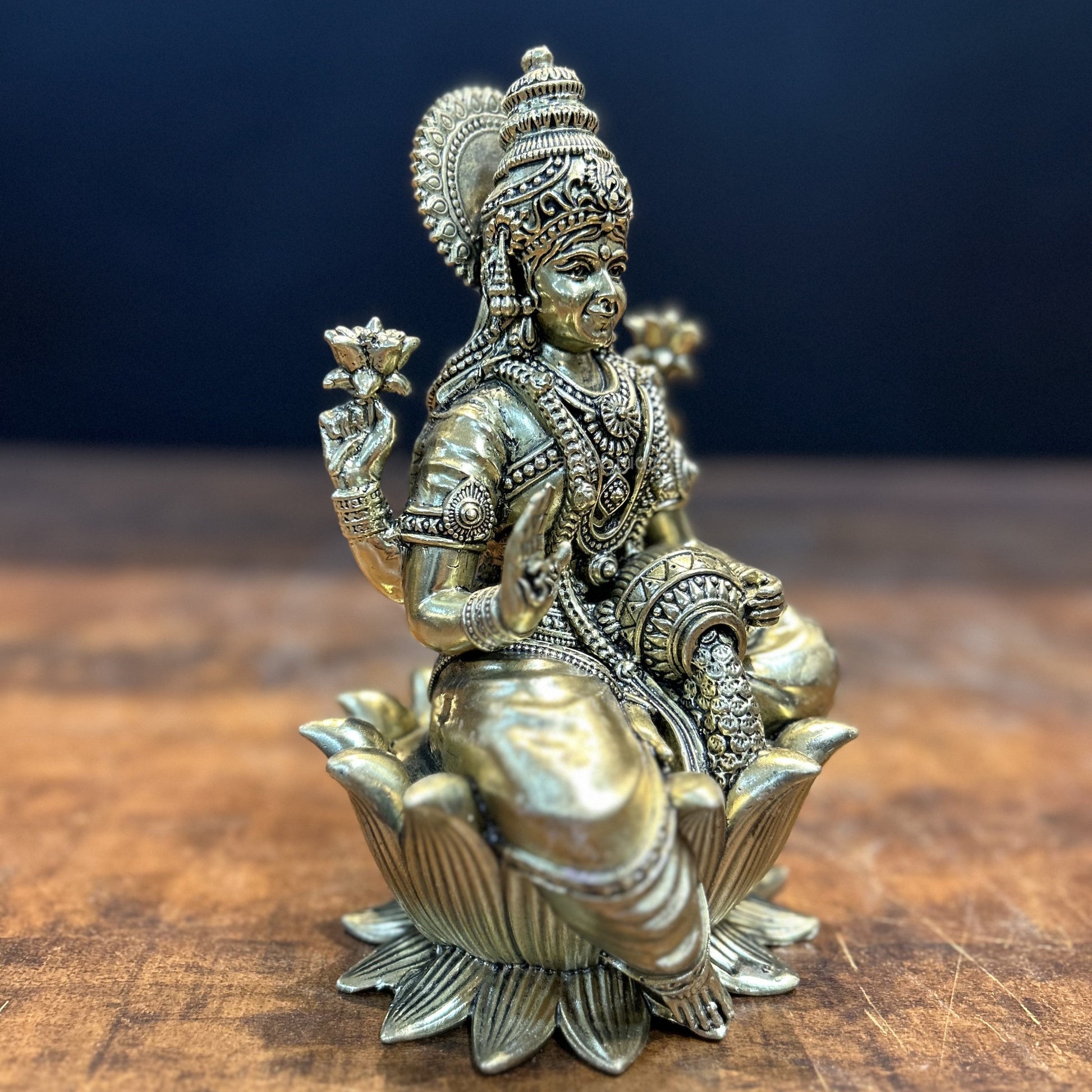 Pure Brass Superfine Goddess Lakshmi Idol 7.5 Inch - Image 7