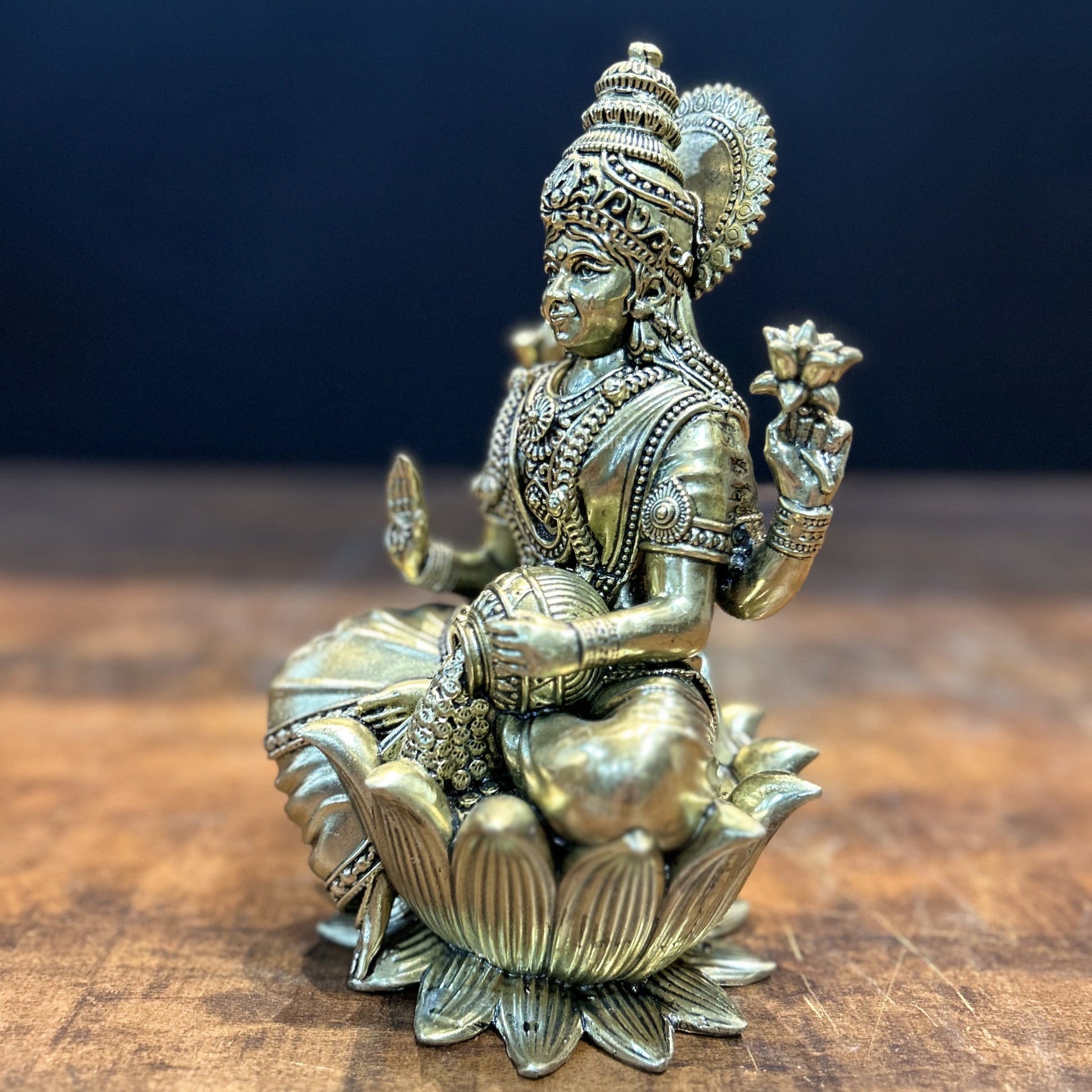 Pure Brass Superfine Goddess Lakshmi Idol 7.5 Inch - Image 8