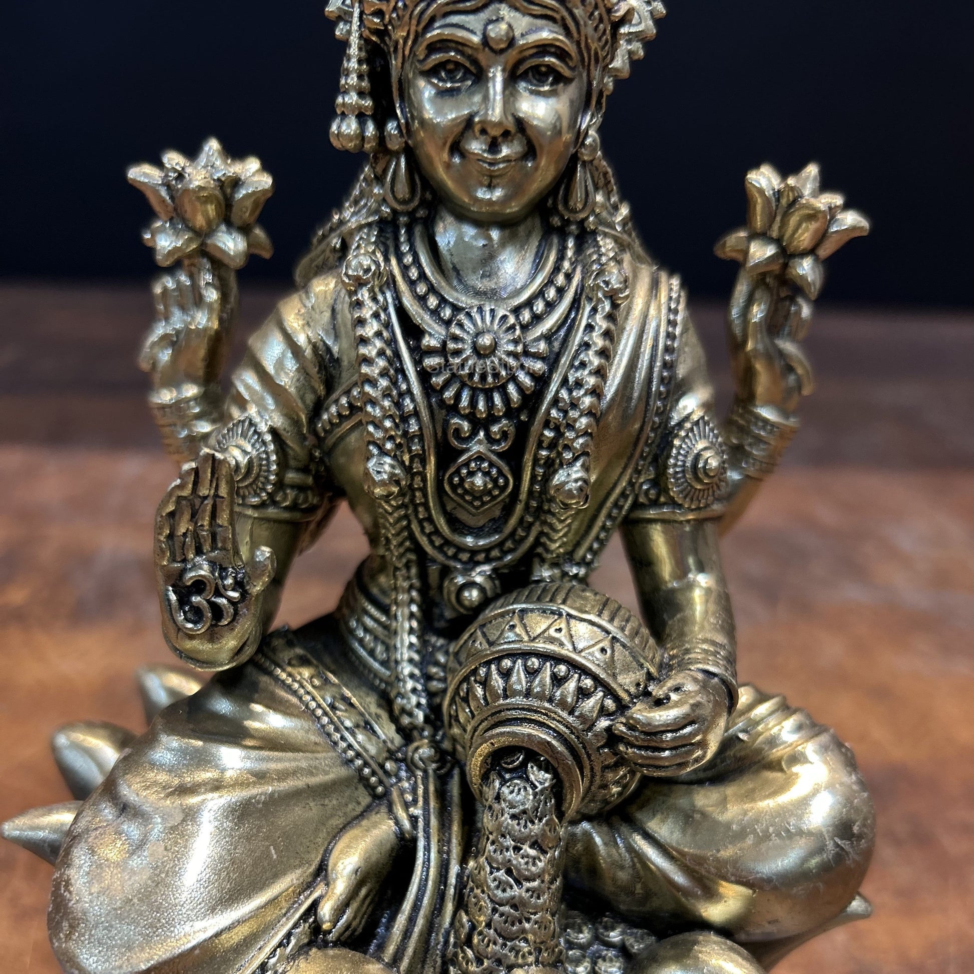 Pure Brass Superfine Goddess Lakshmi Idol 7.5 Inch - Image 2