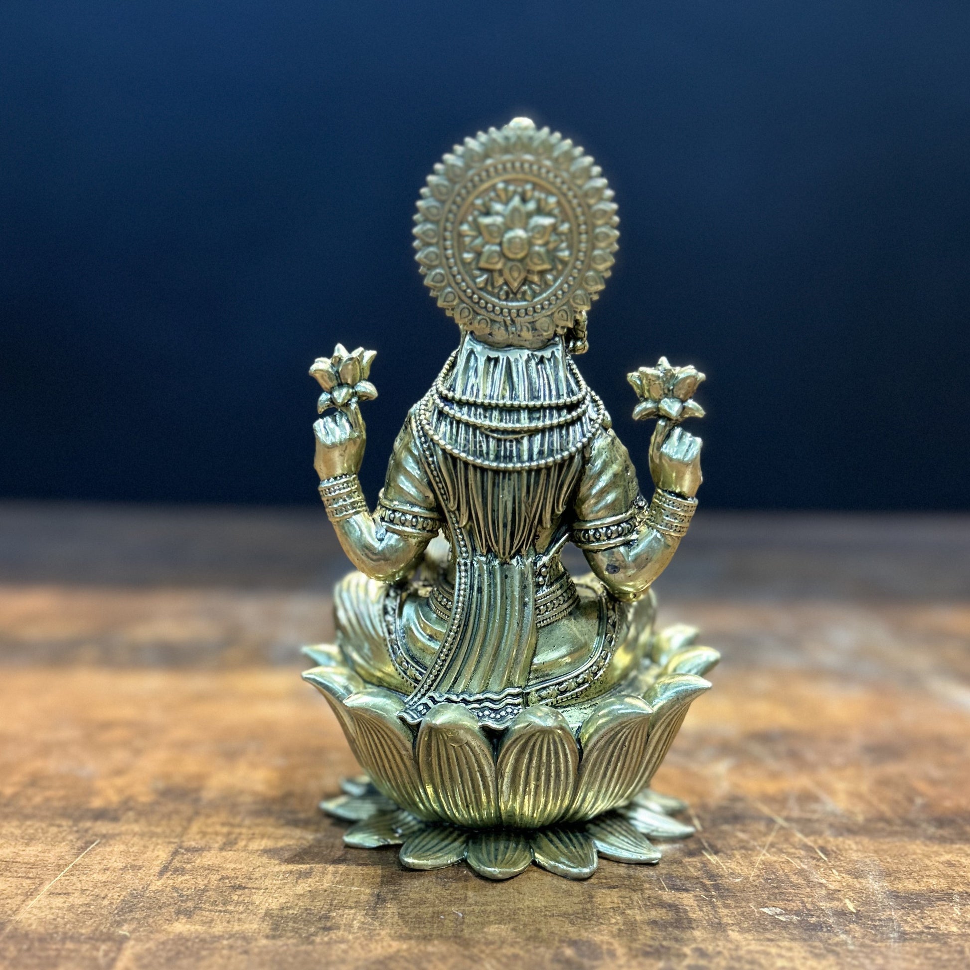 Pure Brass Superfine Goddess Lakshmi Idol 7.5 Inch - Image 10