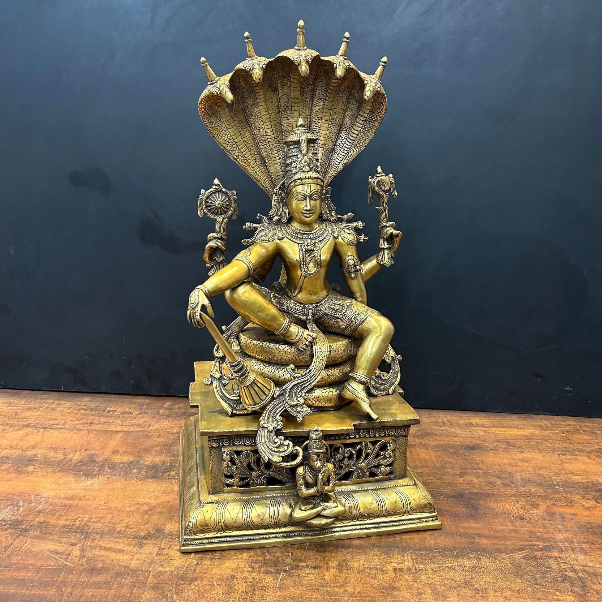 Brass Large Exclusive Vishnu Shri Hari Narayanan Idol 2.5 Feet - Image 4