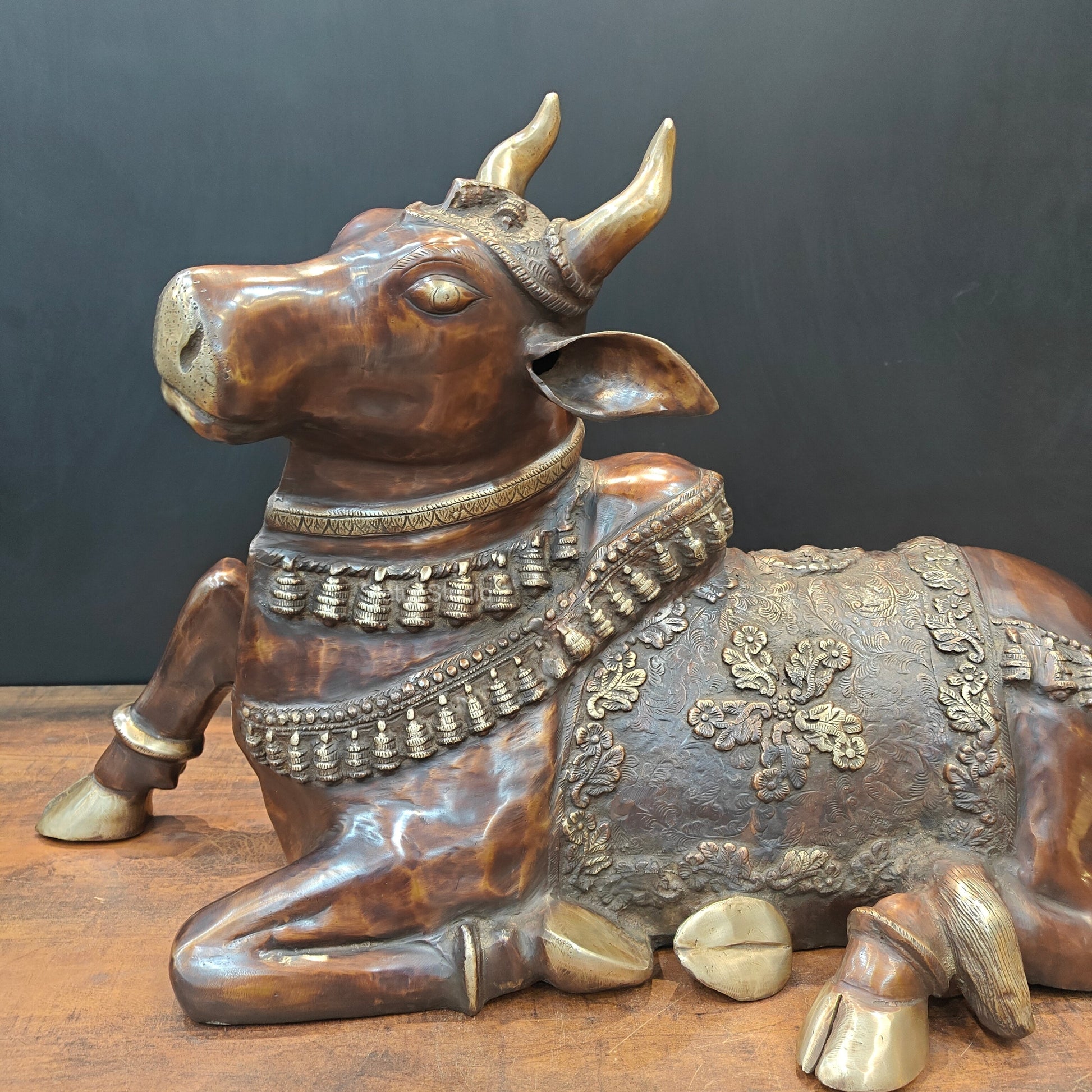 Brass Large Nandi Statue Antique Finish 33 inches - Image 2