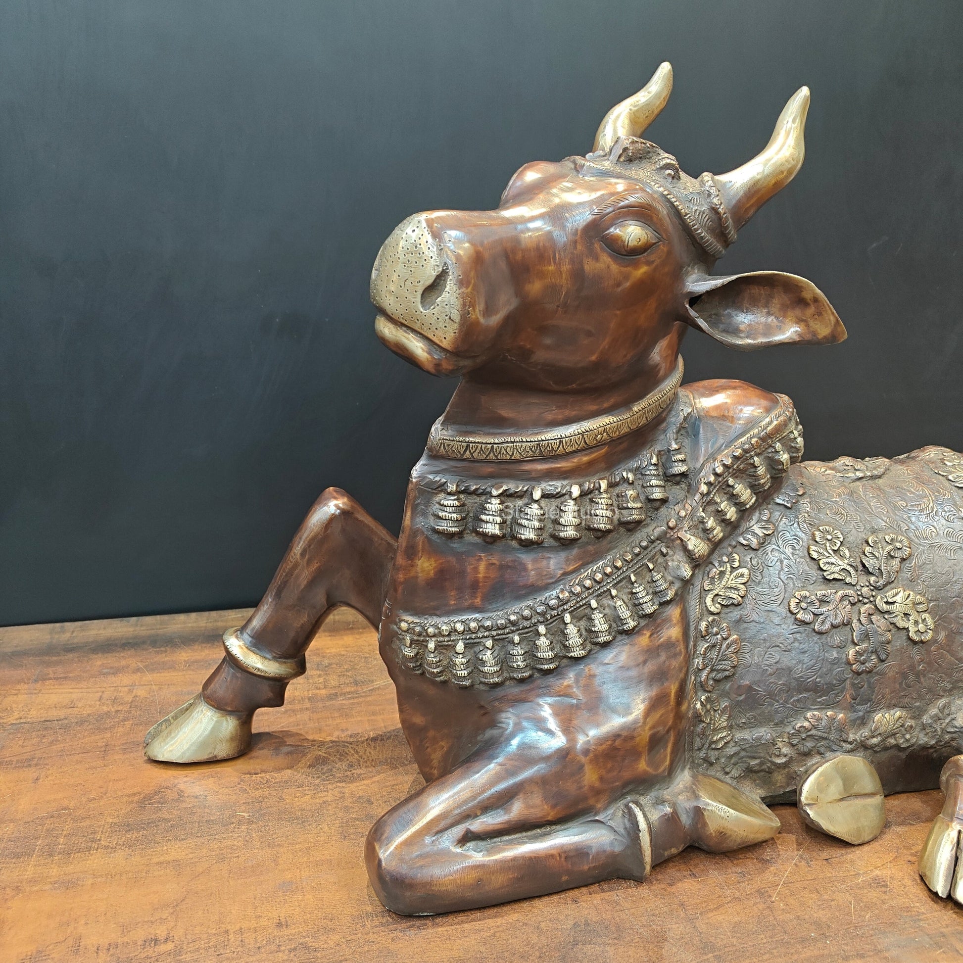Brass Large Nandi Statue Antique Finish 33 inches - Image 4