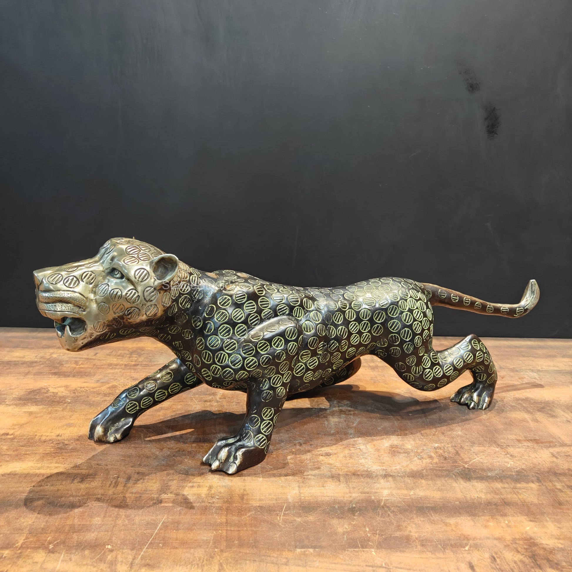 Brass Angry Leopard Figurines Showpieces Decor 34 Inches - Image 3