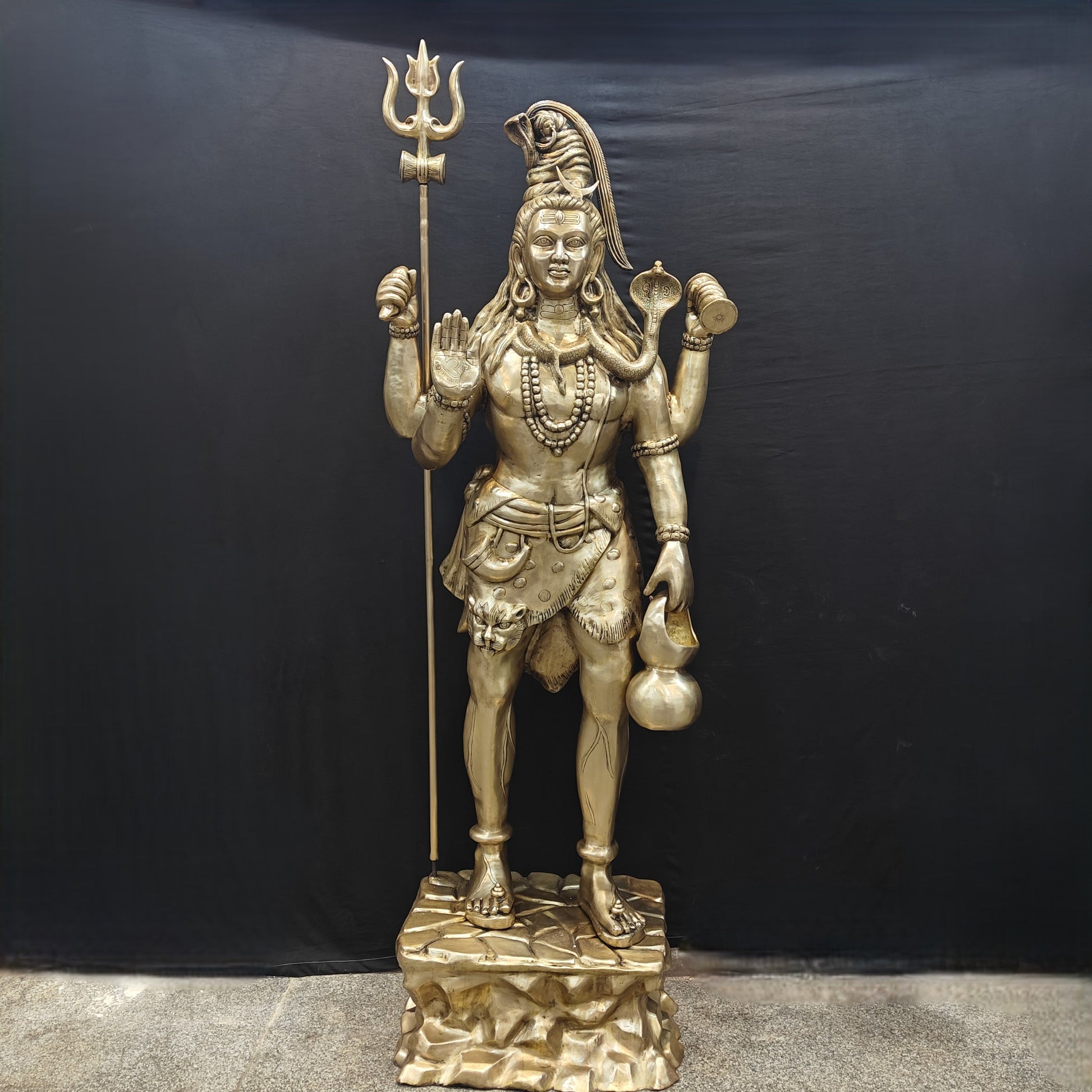 Brass Large Majestic Standing Lord Shiva Statue 7 Feet - Image 3