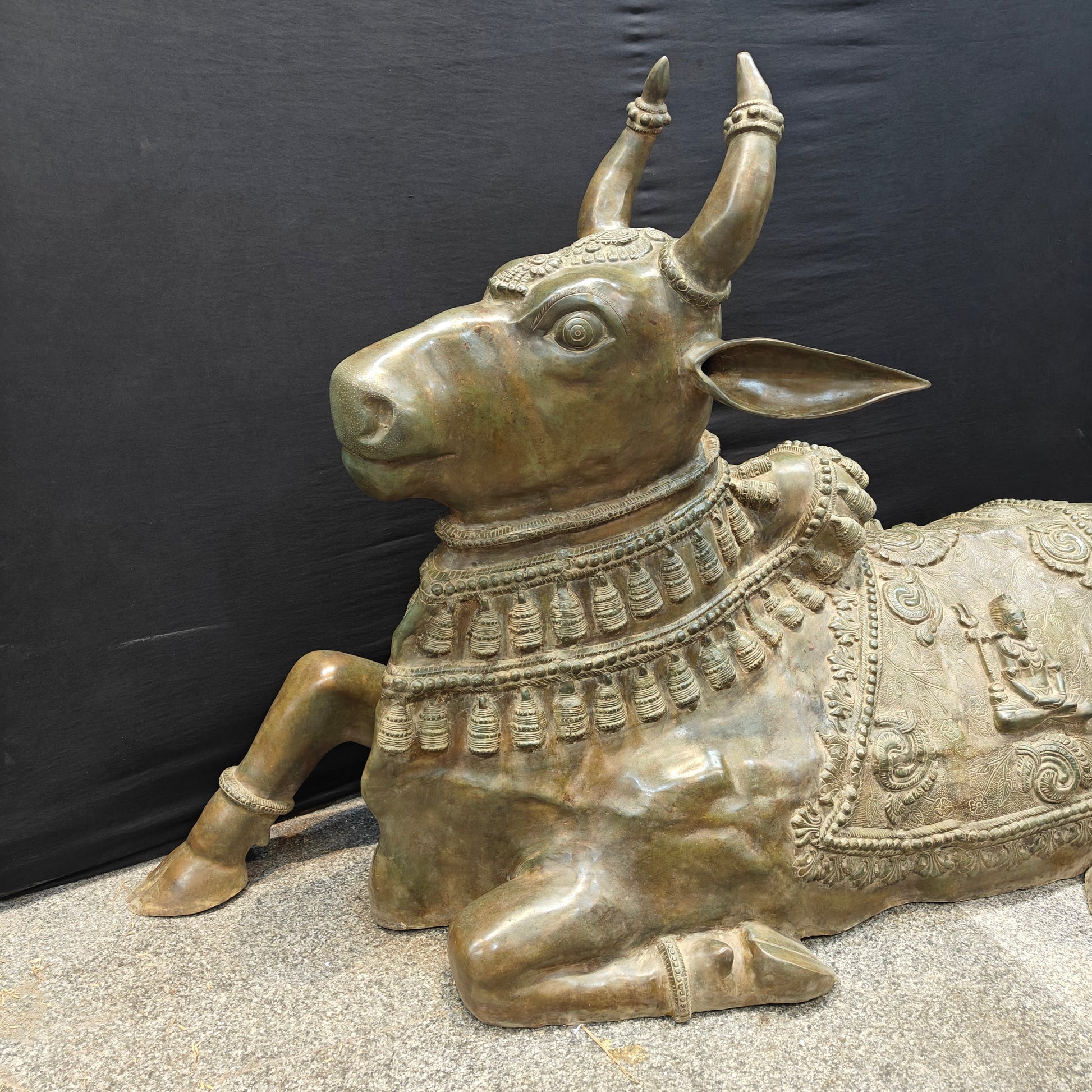 Brass Large Nandi Idol Antique Patina Finish 83 inches - Image 3