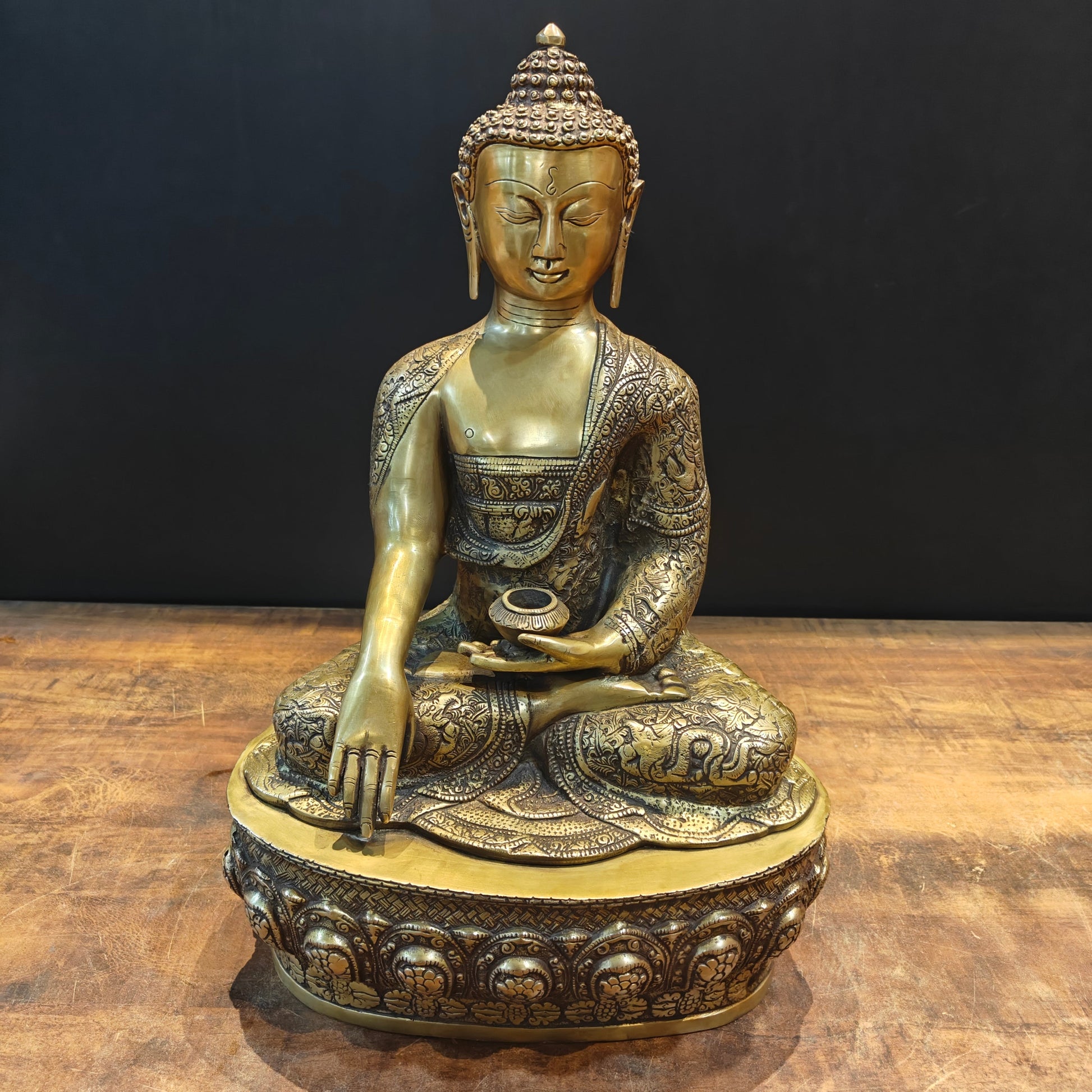 Brass Buddha Statue in Bhumisparsha Mudra 2 Feet - Image 3