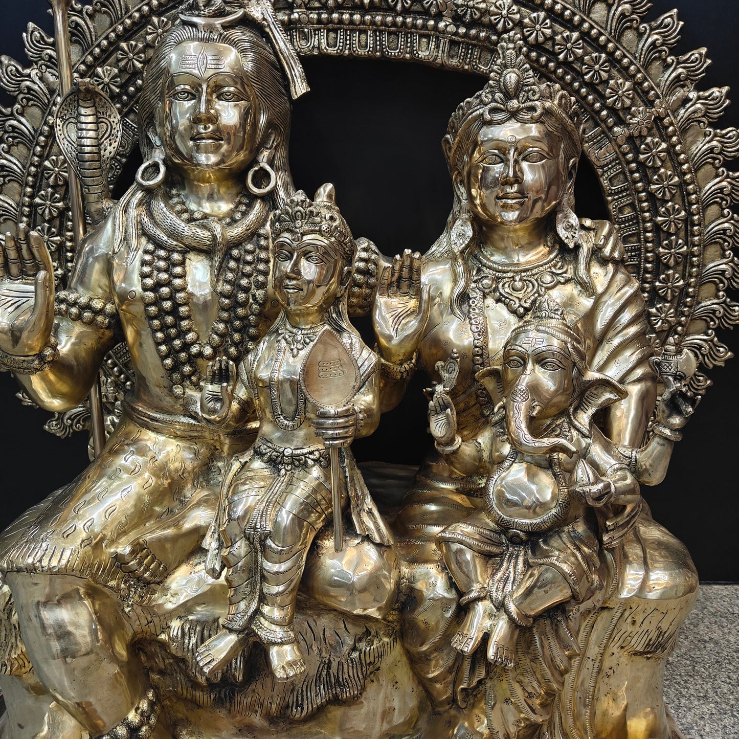 Brass Large Size The Complete Shiva Parivar Idol 45 Inches