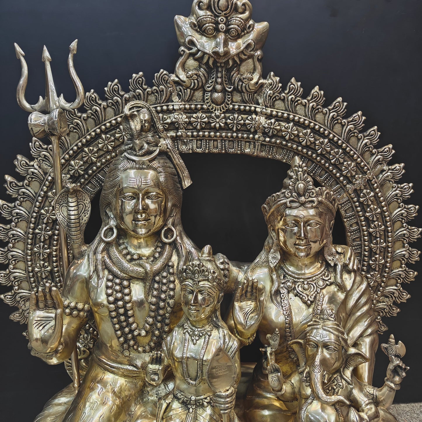 Brass Large Size The Complete Shiva Parivar Idol 45 Inches