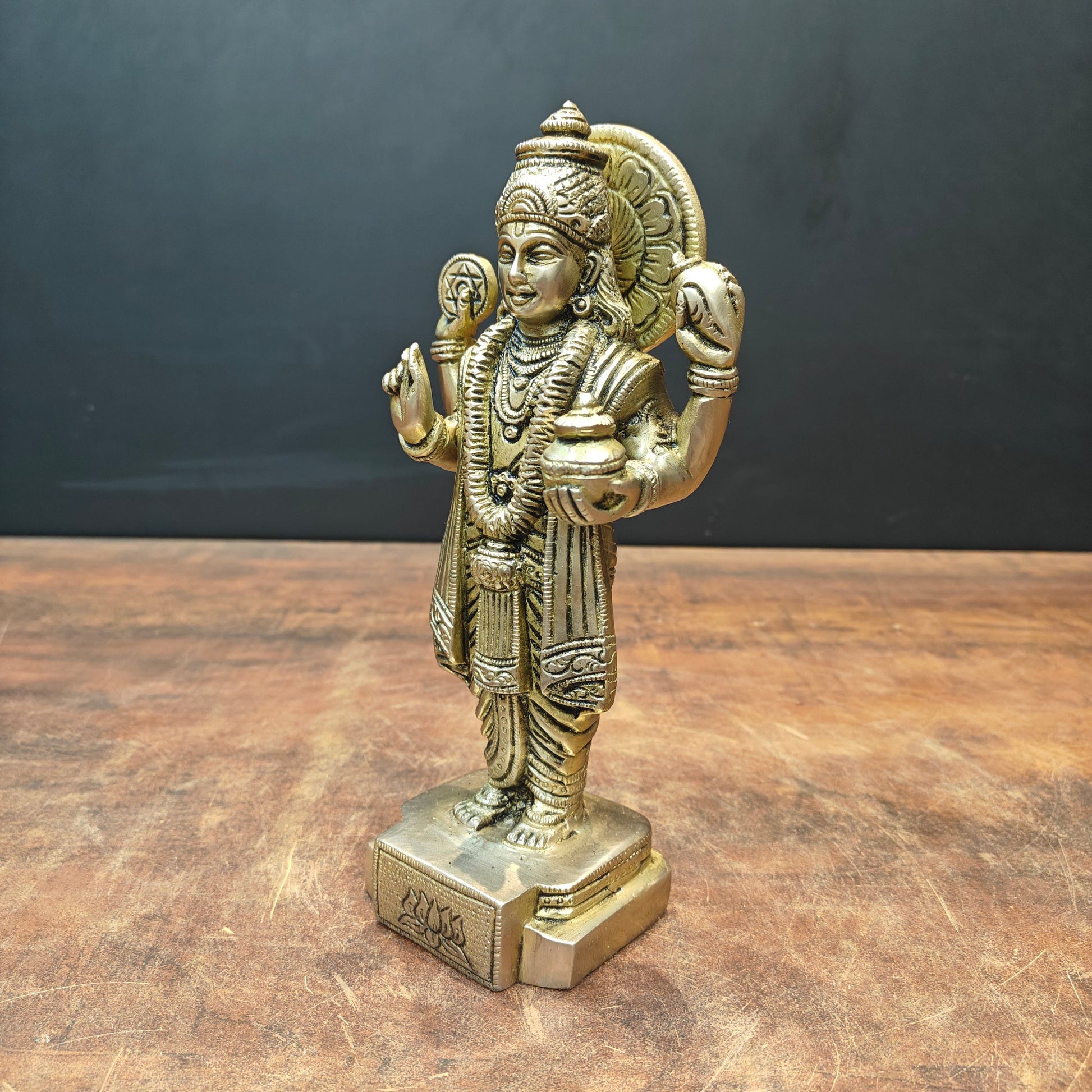 Brass Dhanvantari Statue The God of Ayurveda 9 Inch - Image 5