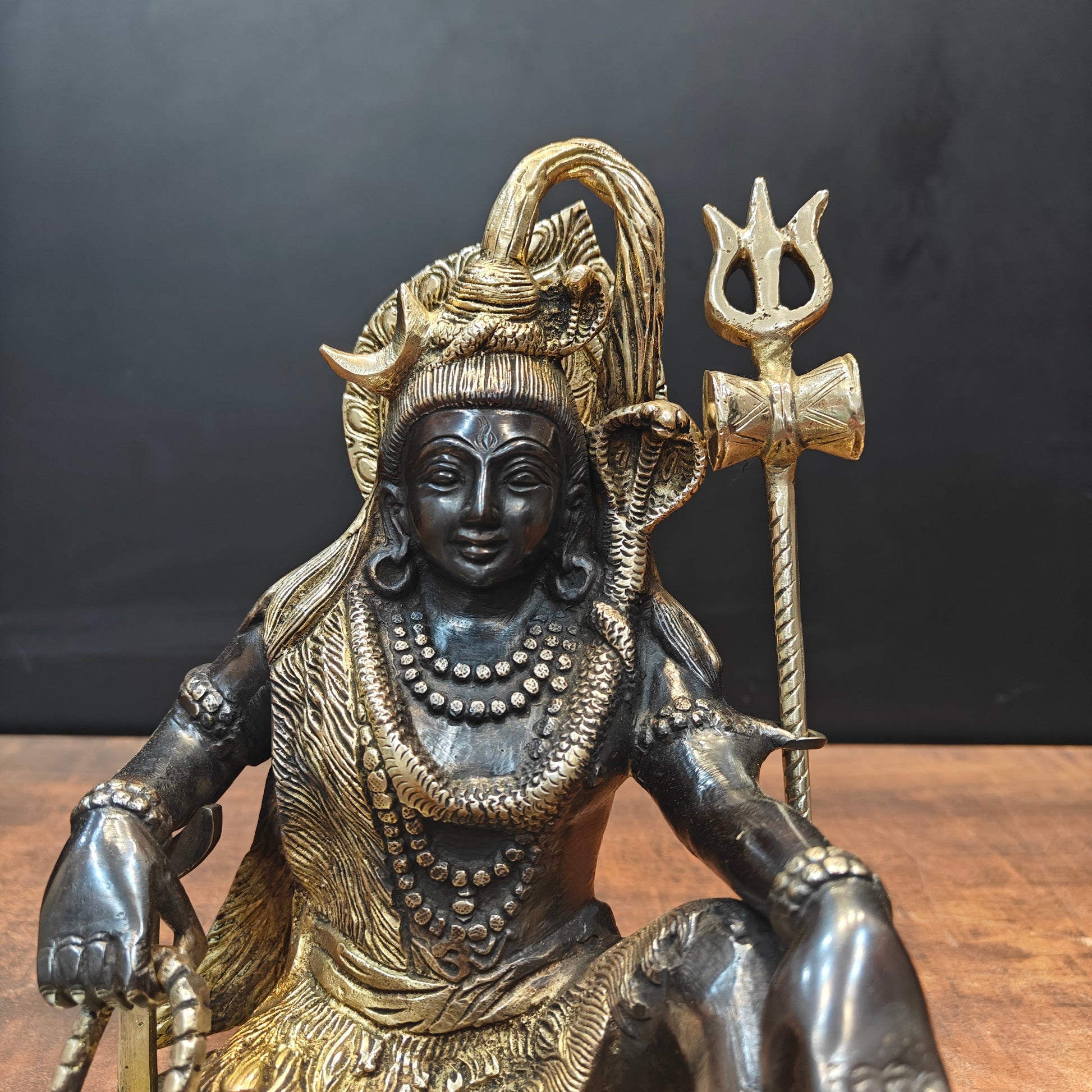 Brass Lord Shiva Idol With Nandi & Shiv Ling Black Gold Finish 9 Inch - Image 2