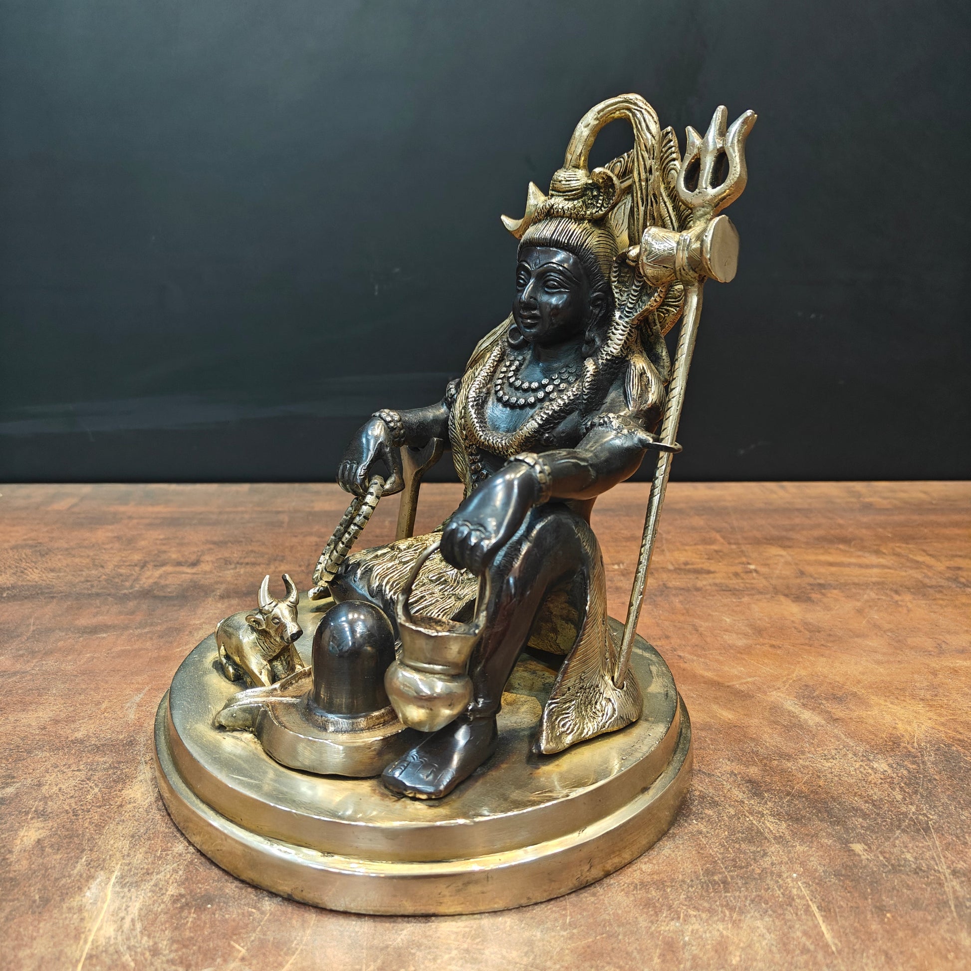 Brass Lord Shiva Idol With Nandi & Shiv Ling Black Gold Finish 9 Inch - Image 5