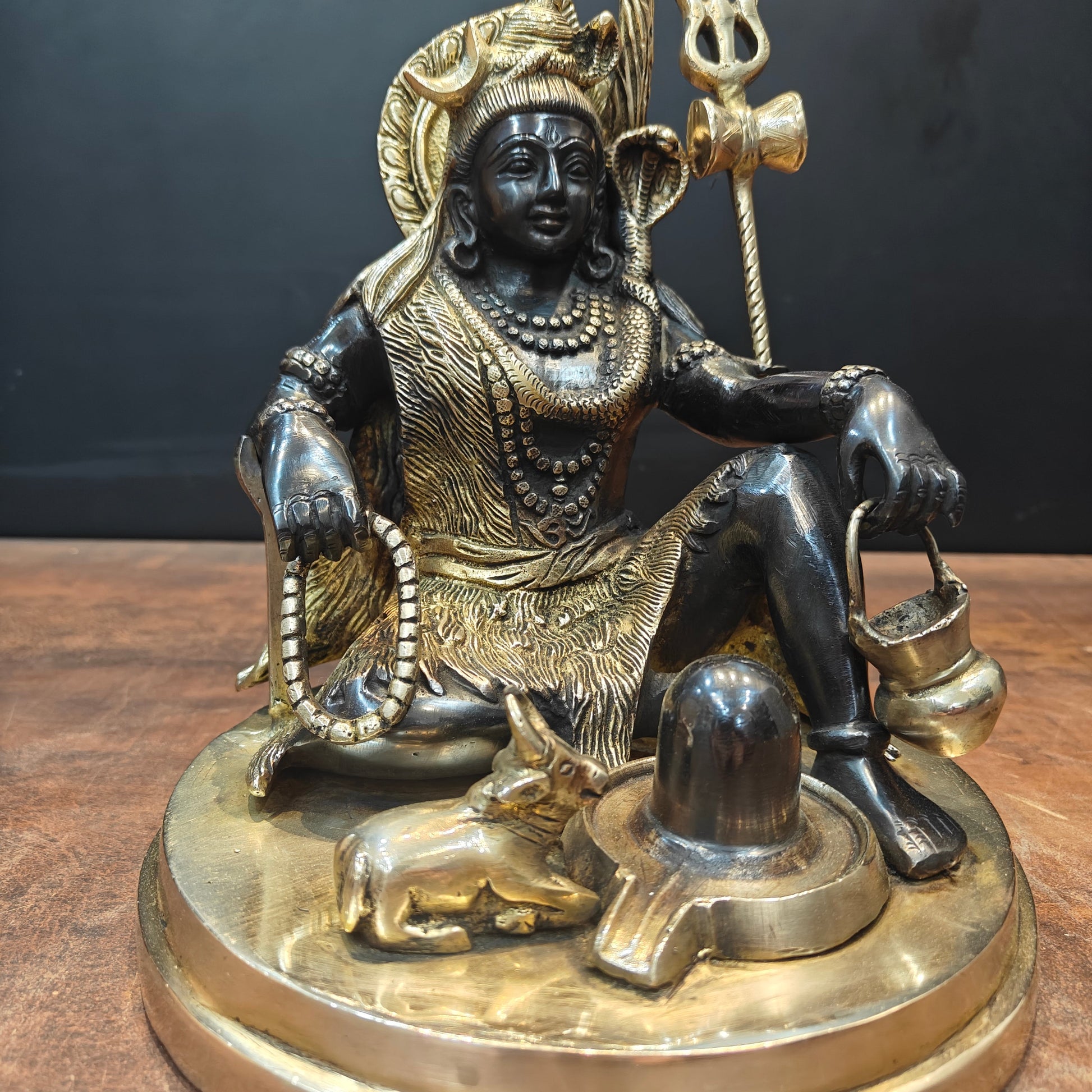 Brass Lord Shiva Idol With Nandi & Shiv Ling Black Gold Finish 9 Inch - Image 6