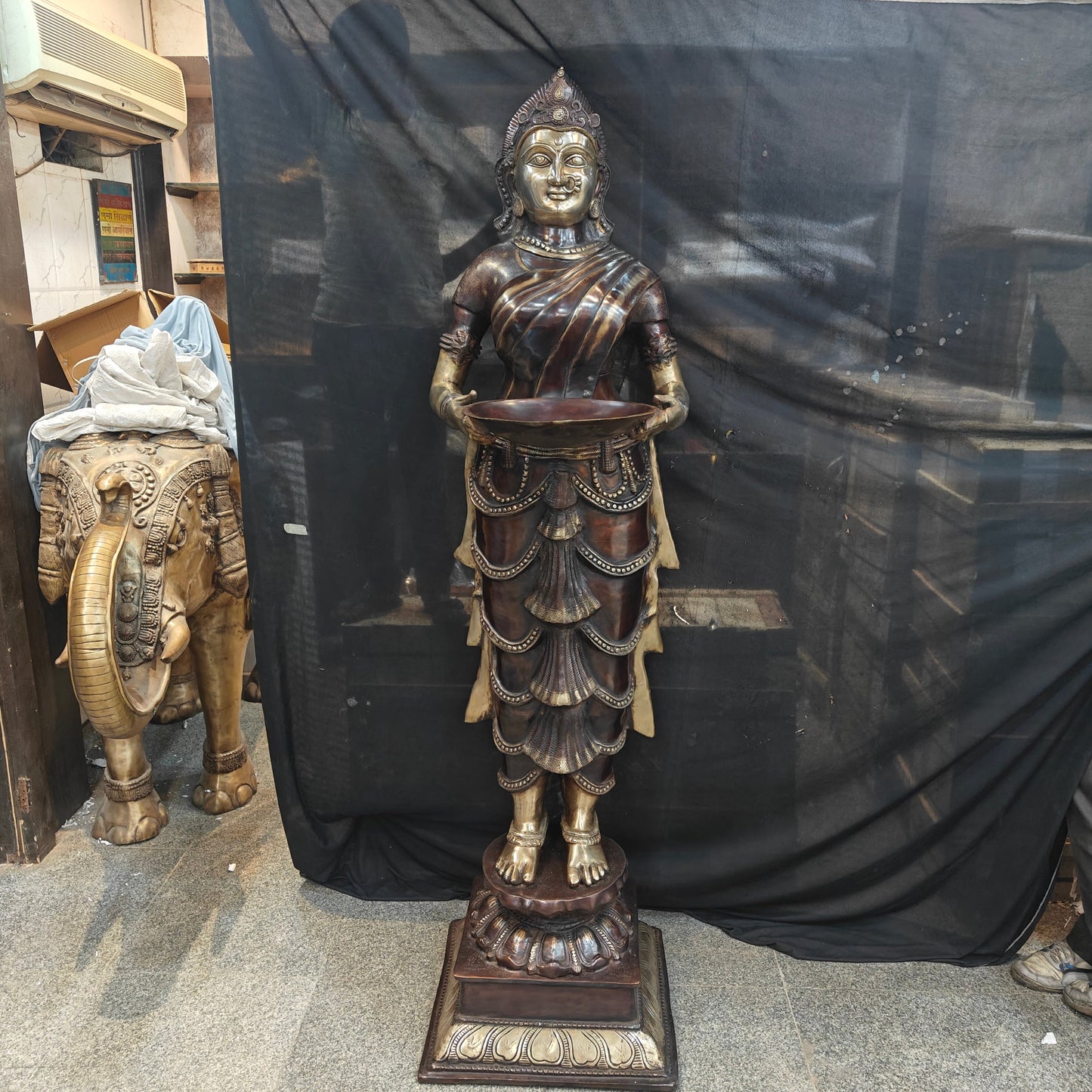 Brass Large Deep Lady Statue Deeplakshmi Sculpture 81 Inches