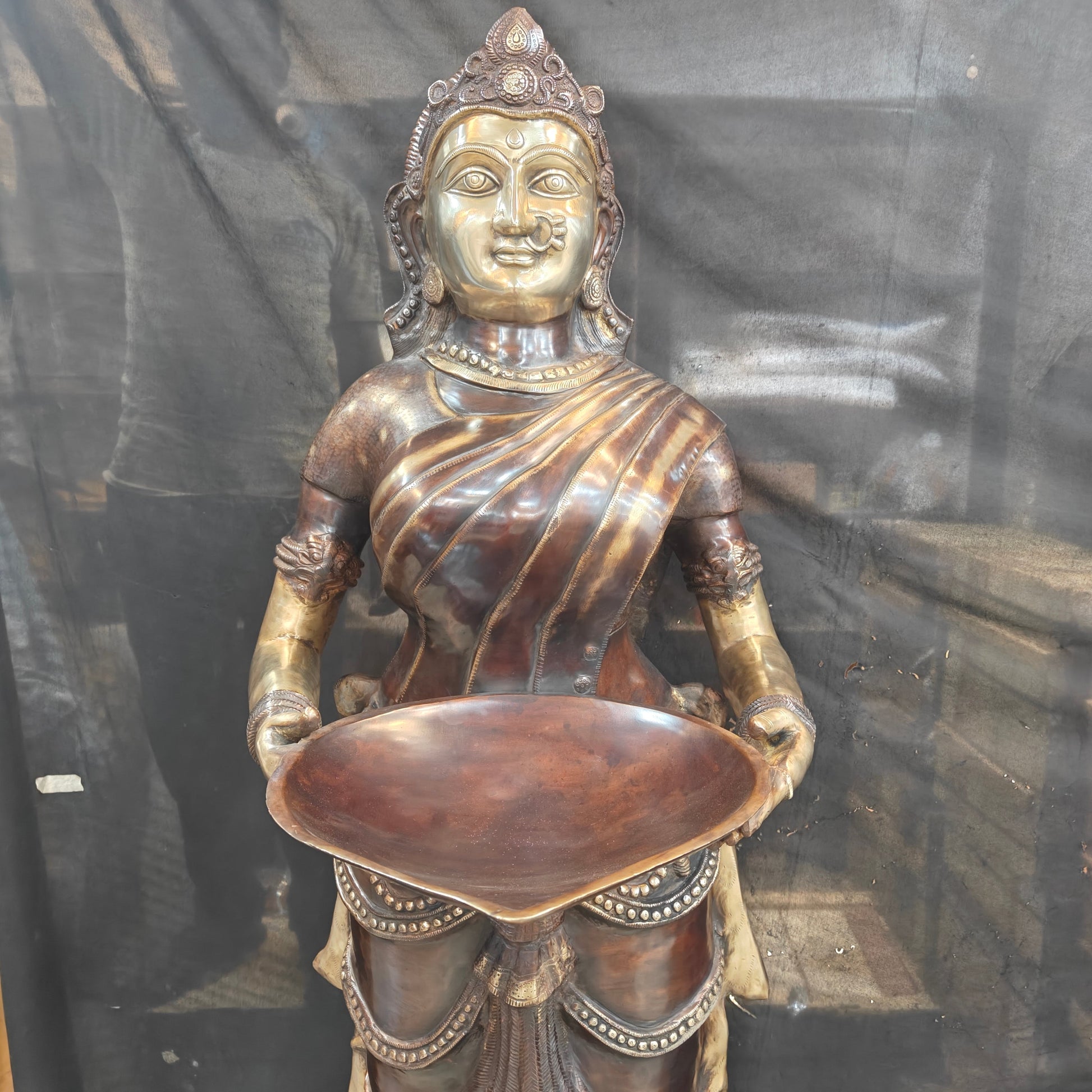 Brass Large Deep Lady Statue Deeplakshmi Sculpture 81 Inches - Image 4